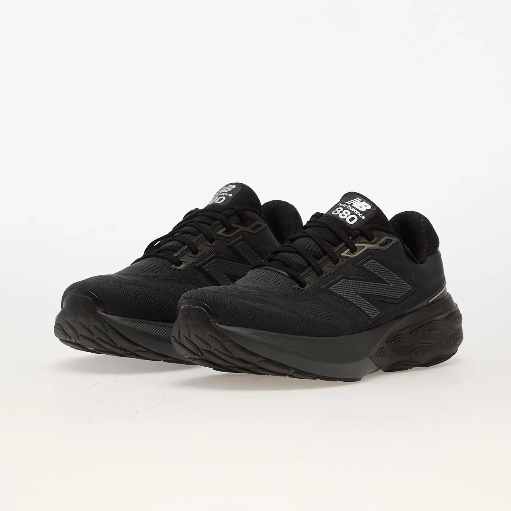 New Balance Men's Fresh Foam X 880v15 GORE-TEX® in Black/Grey Synthetic