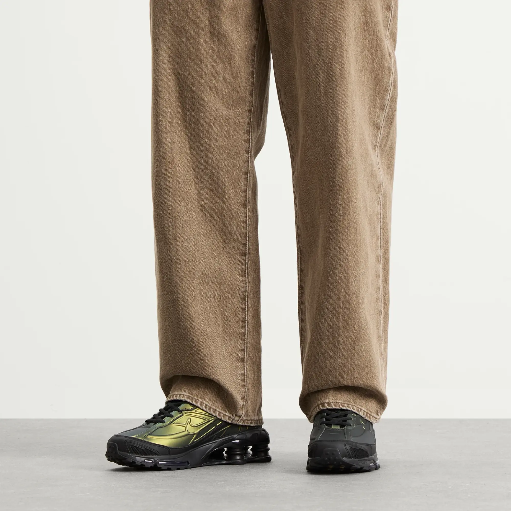Nike Men's Shox Ride 2 Sneaker Black/Olive/Silver