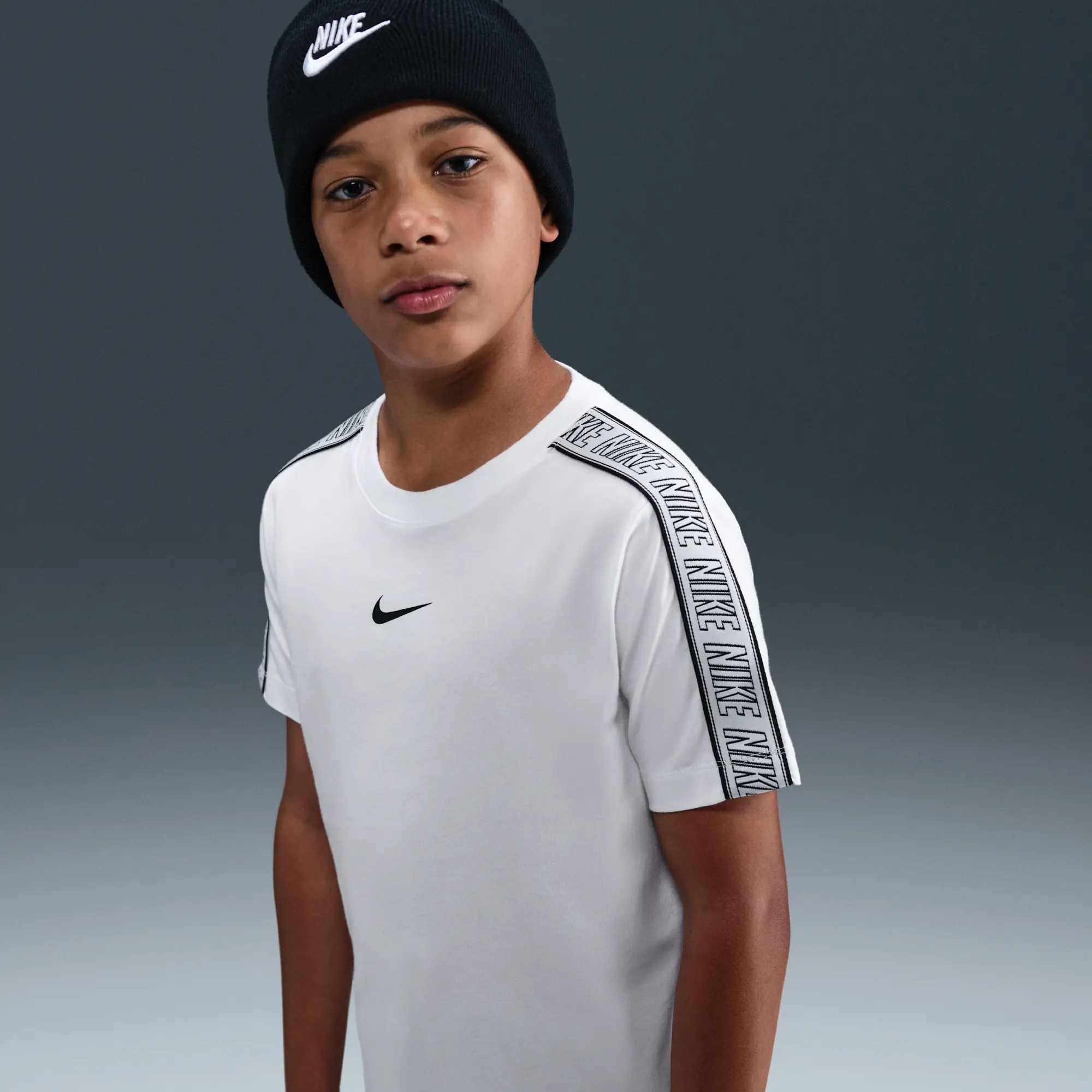 Nike Sportswear Older Kids' T-Shirt - White - Cotton