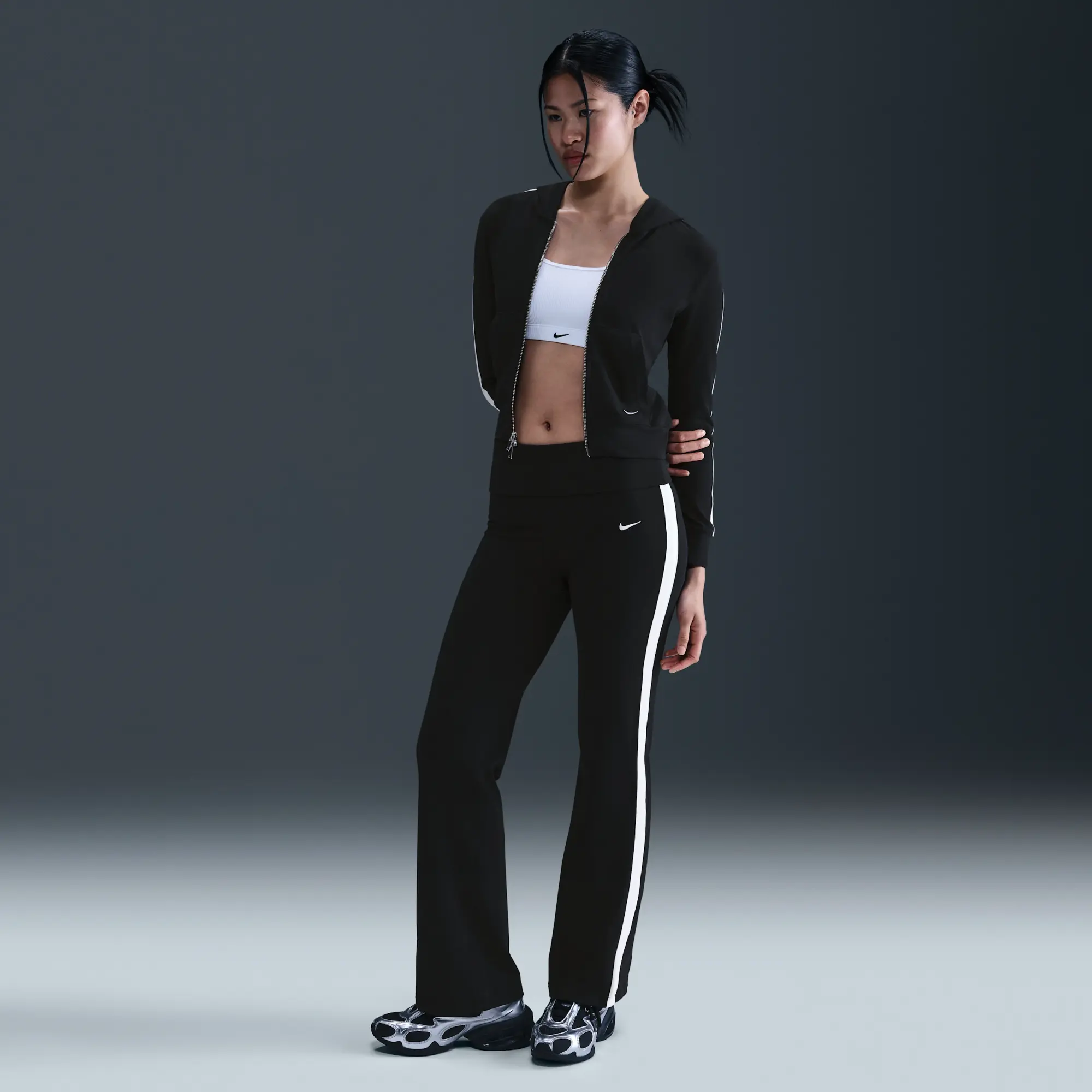 Nike Sportswear Women's High-Waisted Trousers - Black - Cotton/Polyester/Elastane