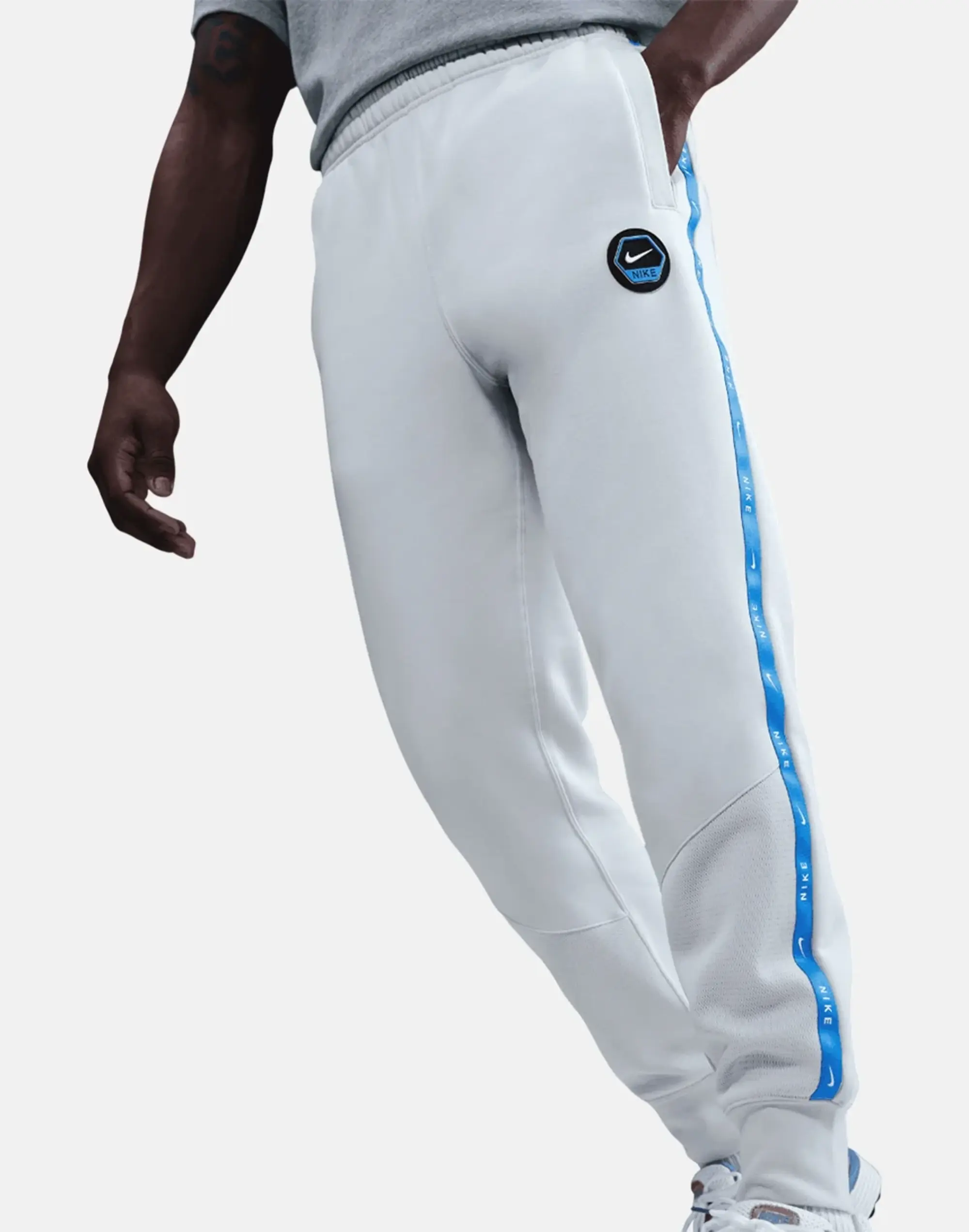 Men's Nike Cityside Jogger in Grey 