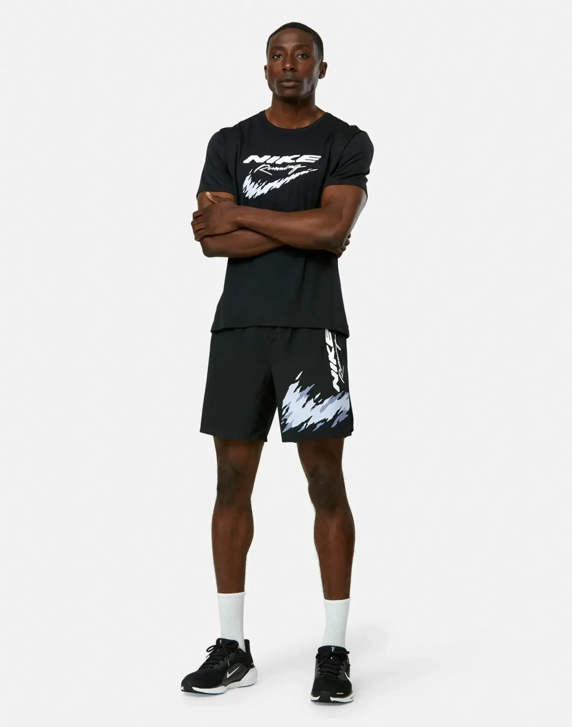 Men's Nike Energy Challenger 7in Shorts in Black 