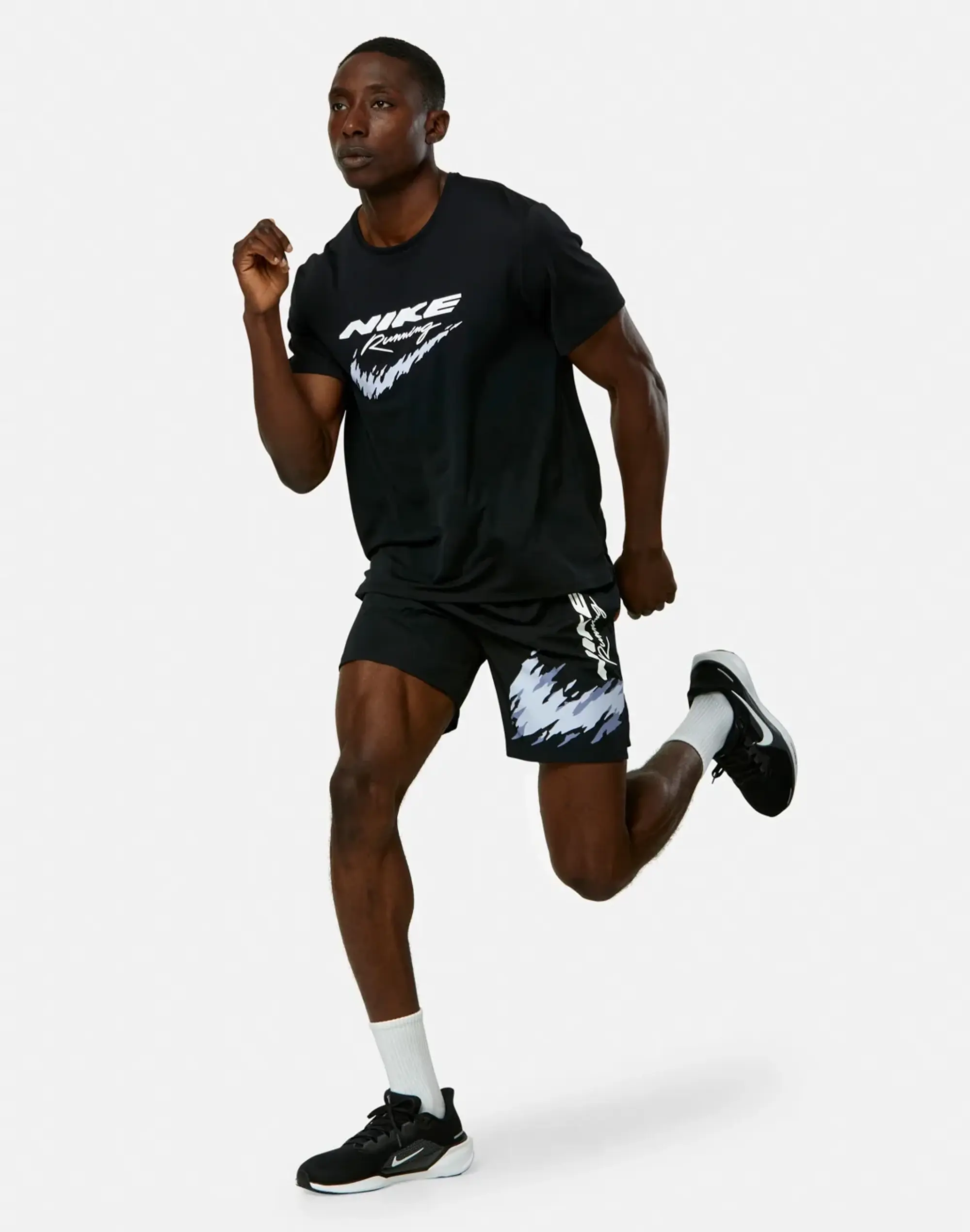 Men's Nike Energy Challenger 7in Shorts in Black 
