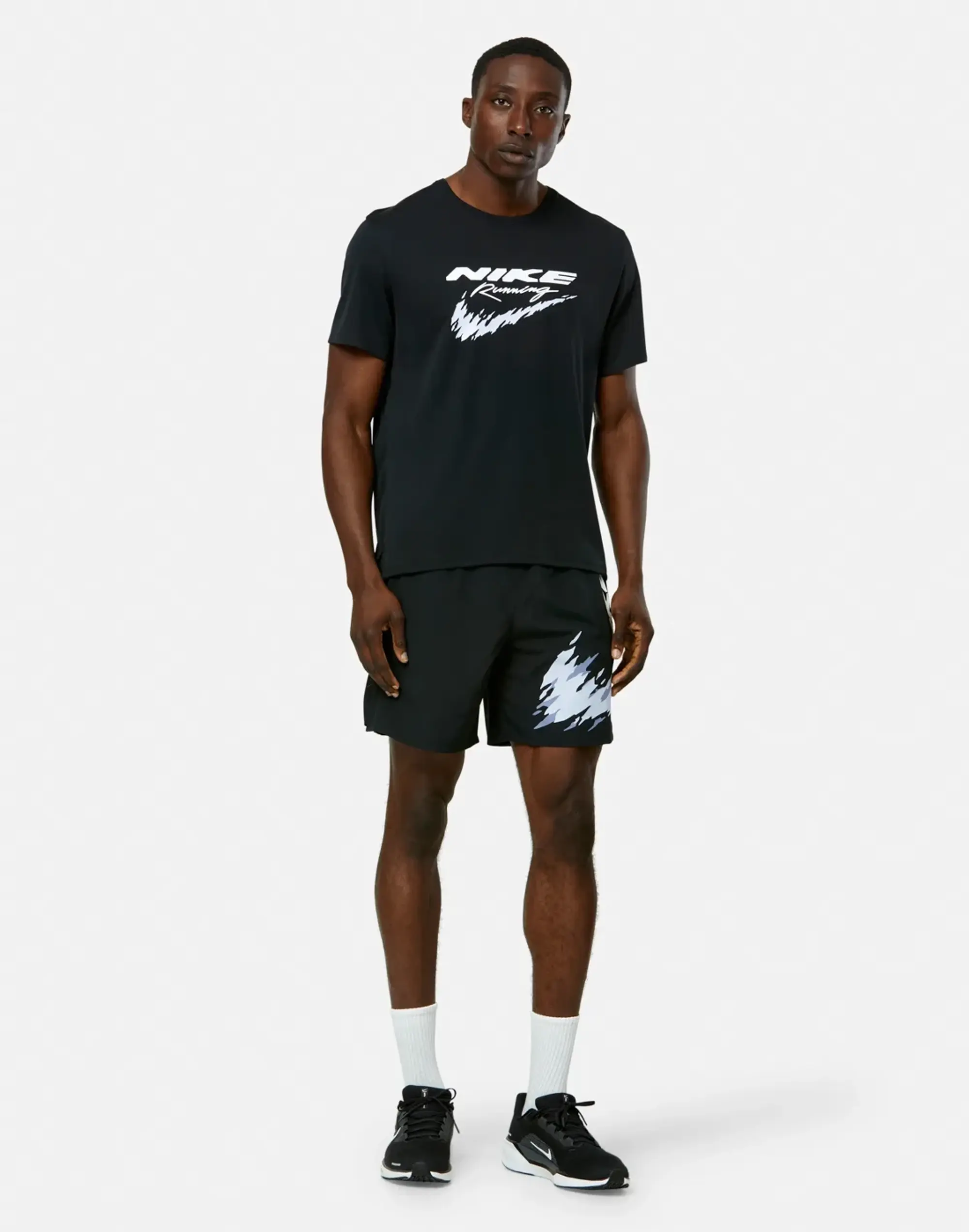 Men's Nike Energy Miler T-Shirt in Black 