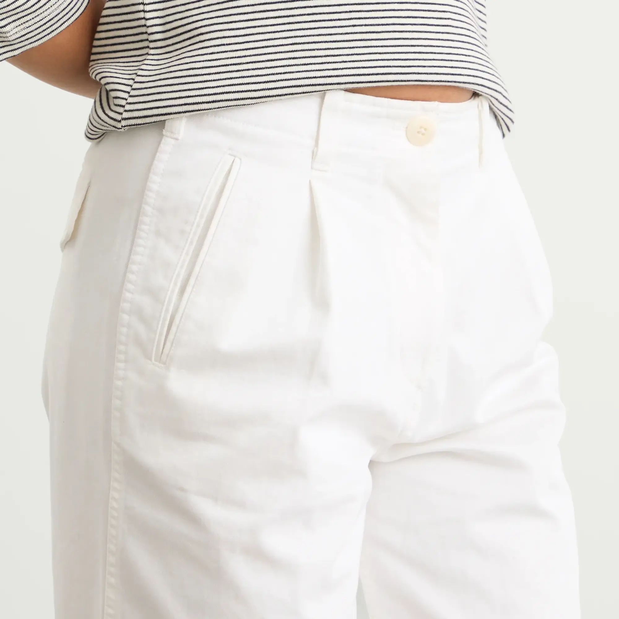 Nothing Written Women's Gato Straight Tuck Pants White