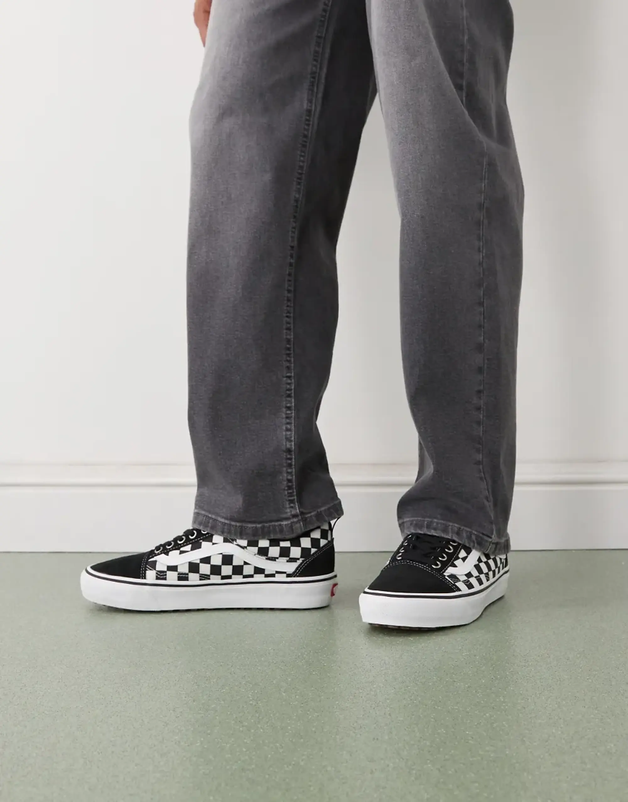 Vans Mte Old Skool Insulated In Black/White Checker