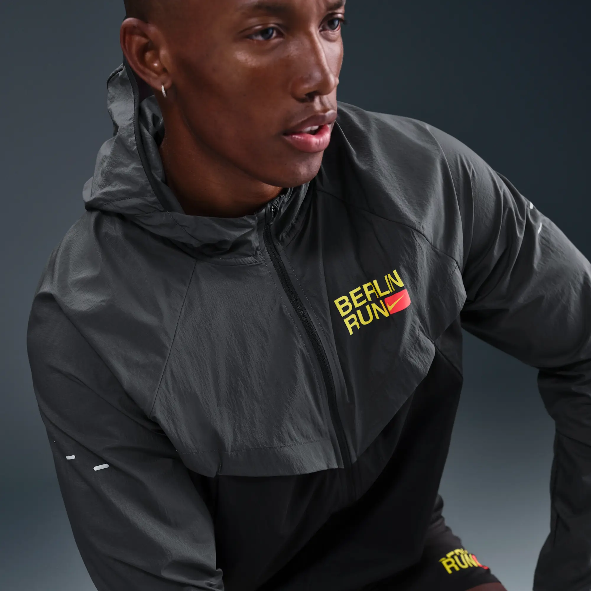 Nike Stride Men's Repel Running Jacket - Black - Nylon