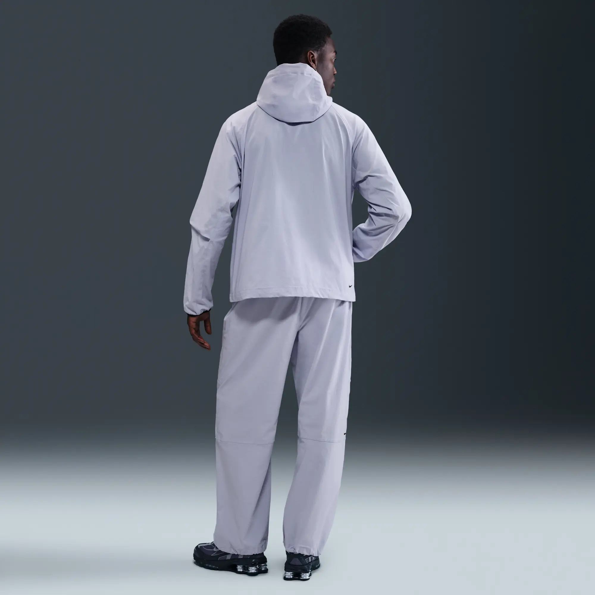 Nike Tech Men's Woven Oversized Trousers - Grey - Nylon/Elastane