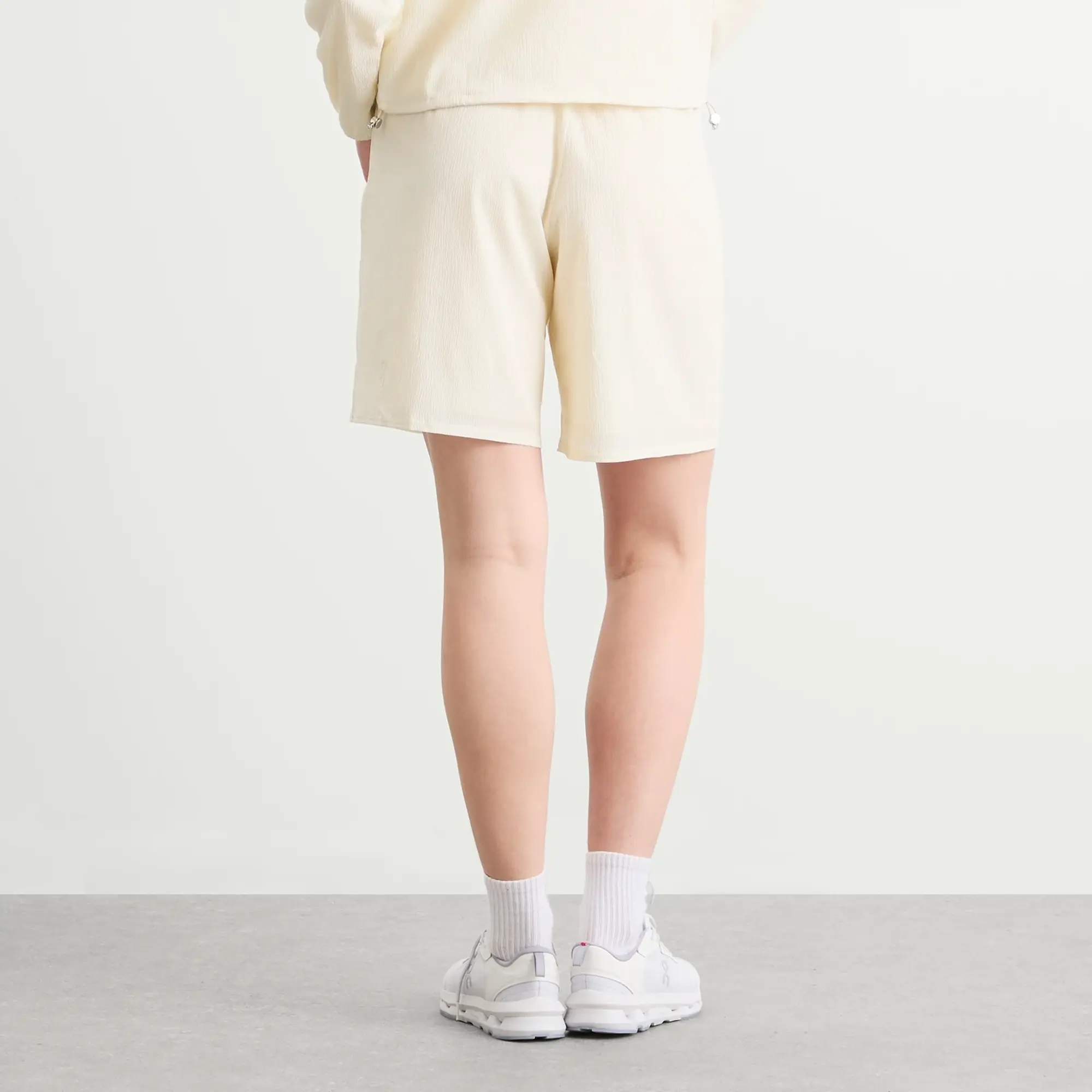 ON Women's x Zendaya Basketball Shorts Cream