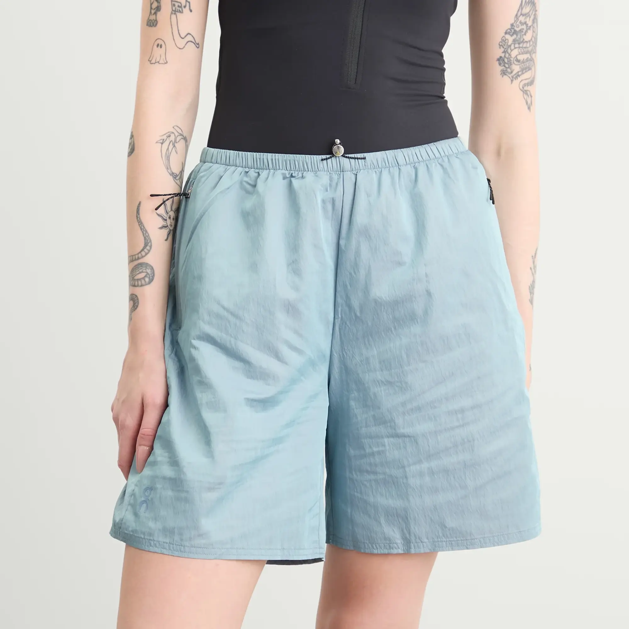 ON Women's x Zendaya Iridescent Shorts Arctic/Pink