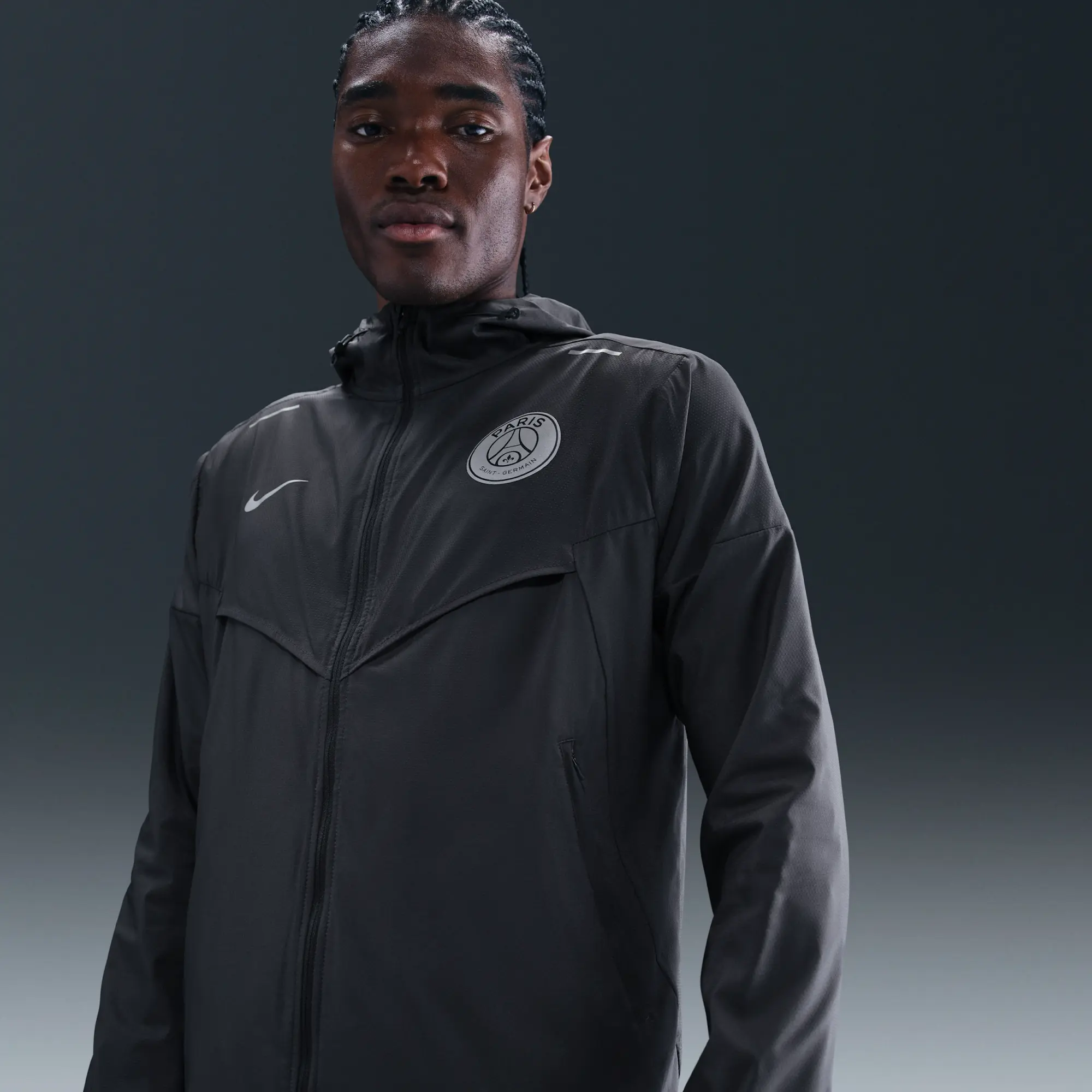 Paris Saint-Germain Impossibly Light Windrunner Men's Nike Football Jacket - Grey - Polyester/Elastane