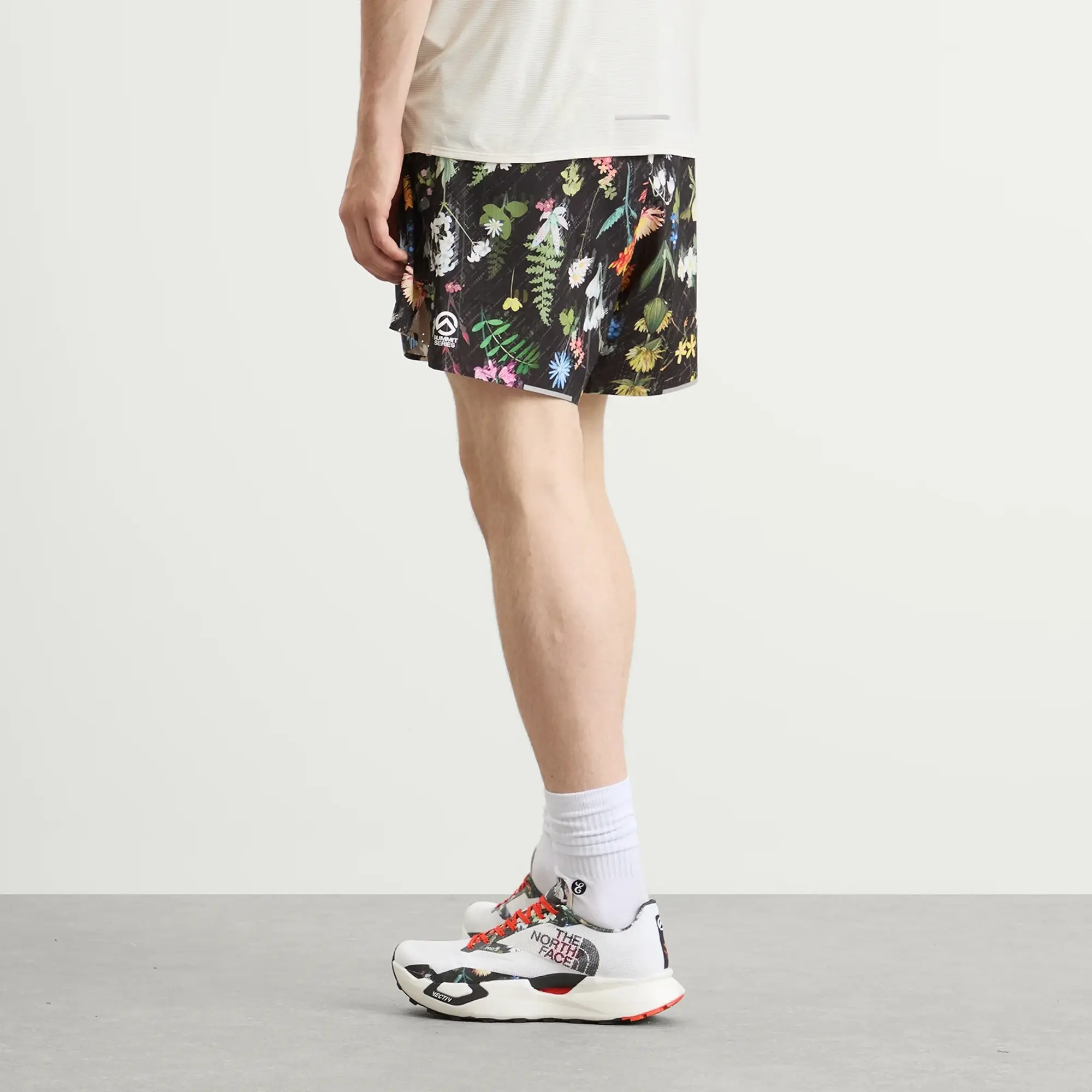 The North Face Men's Summit Series Pacesetter Print Shorts Tnf Black/Alpine Floral