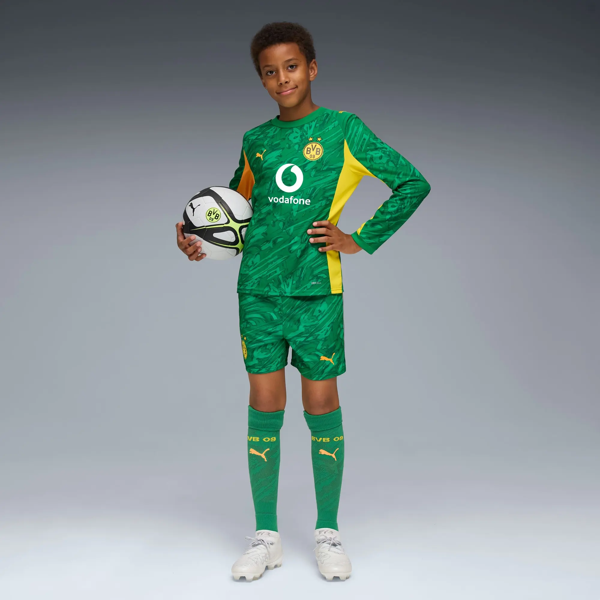 PUMA Borussia Dortmund 25/26 Goalkeeper Shorts Youth, Archive Green/Intense Orange, size 11-12 Youth