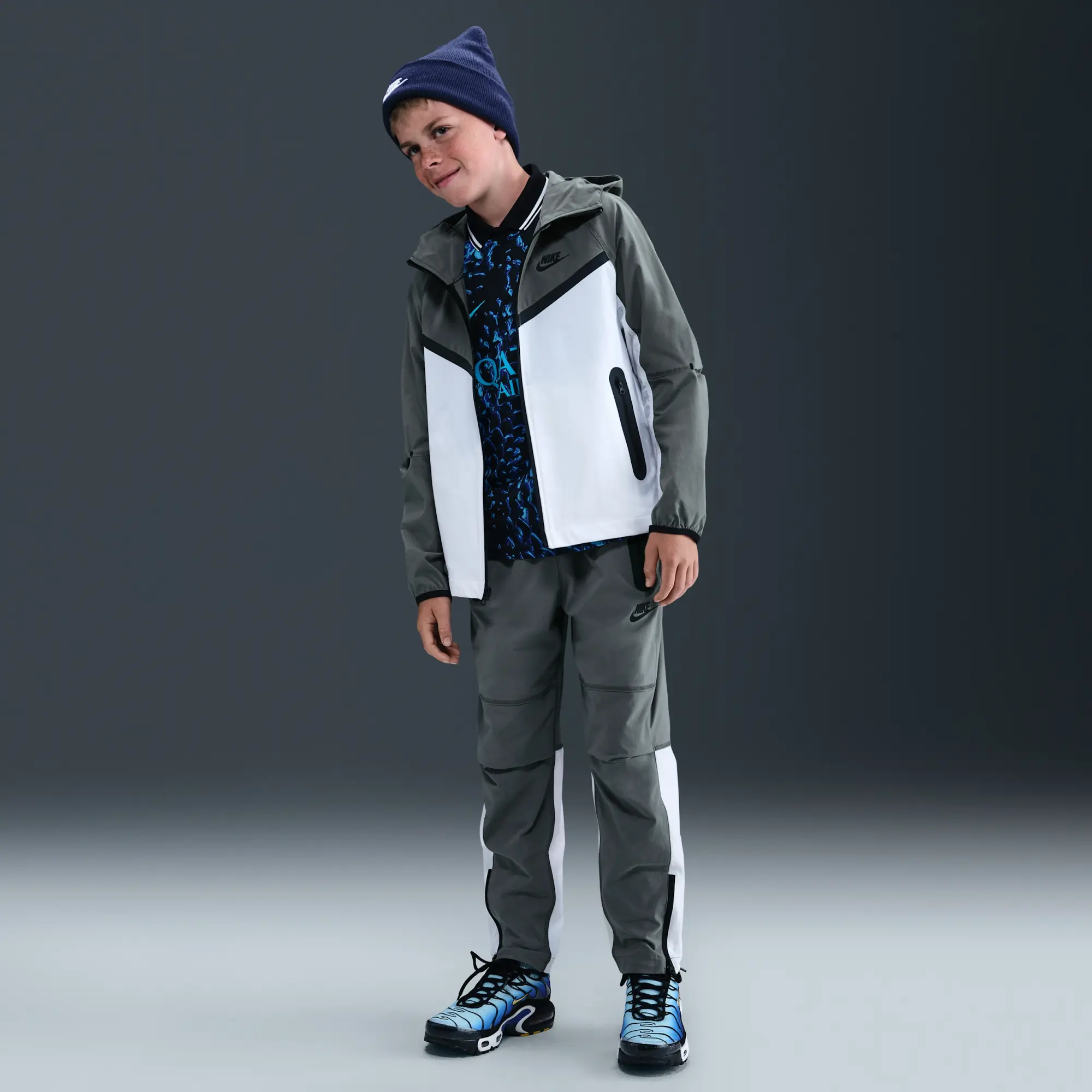 Nike Tech Older Kids' (Boys') Woven Jacket - White - Nylon/Elastane