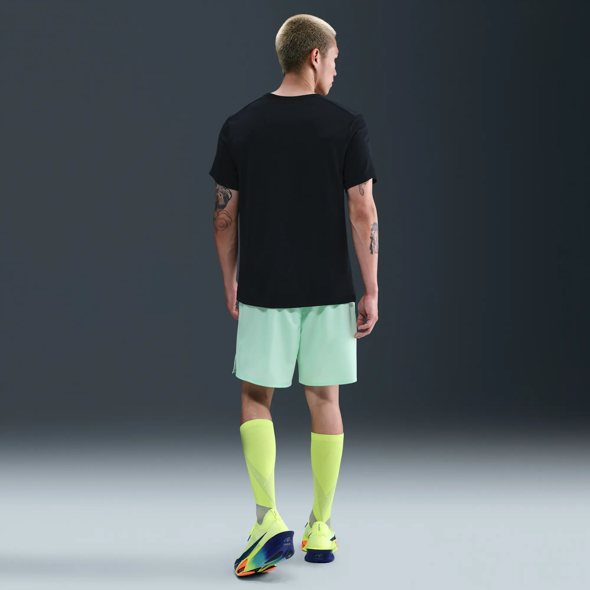 Nike Challenger Men's Dri-FIT 18cm (approx.) Brief-Lined Running Shorts - Green - Polyester