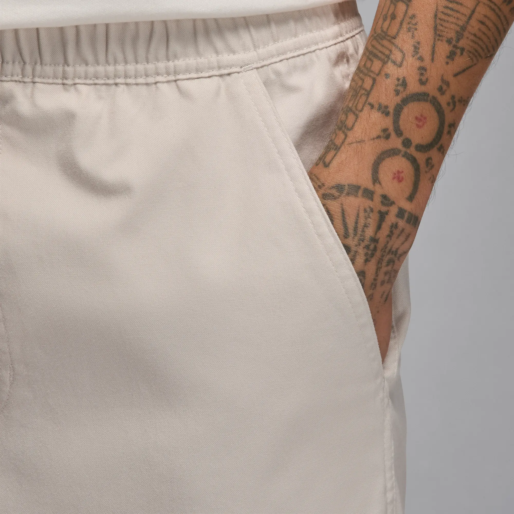Nike Jordan Essentials Men's Woven Trousers - Brown