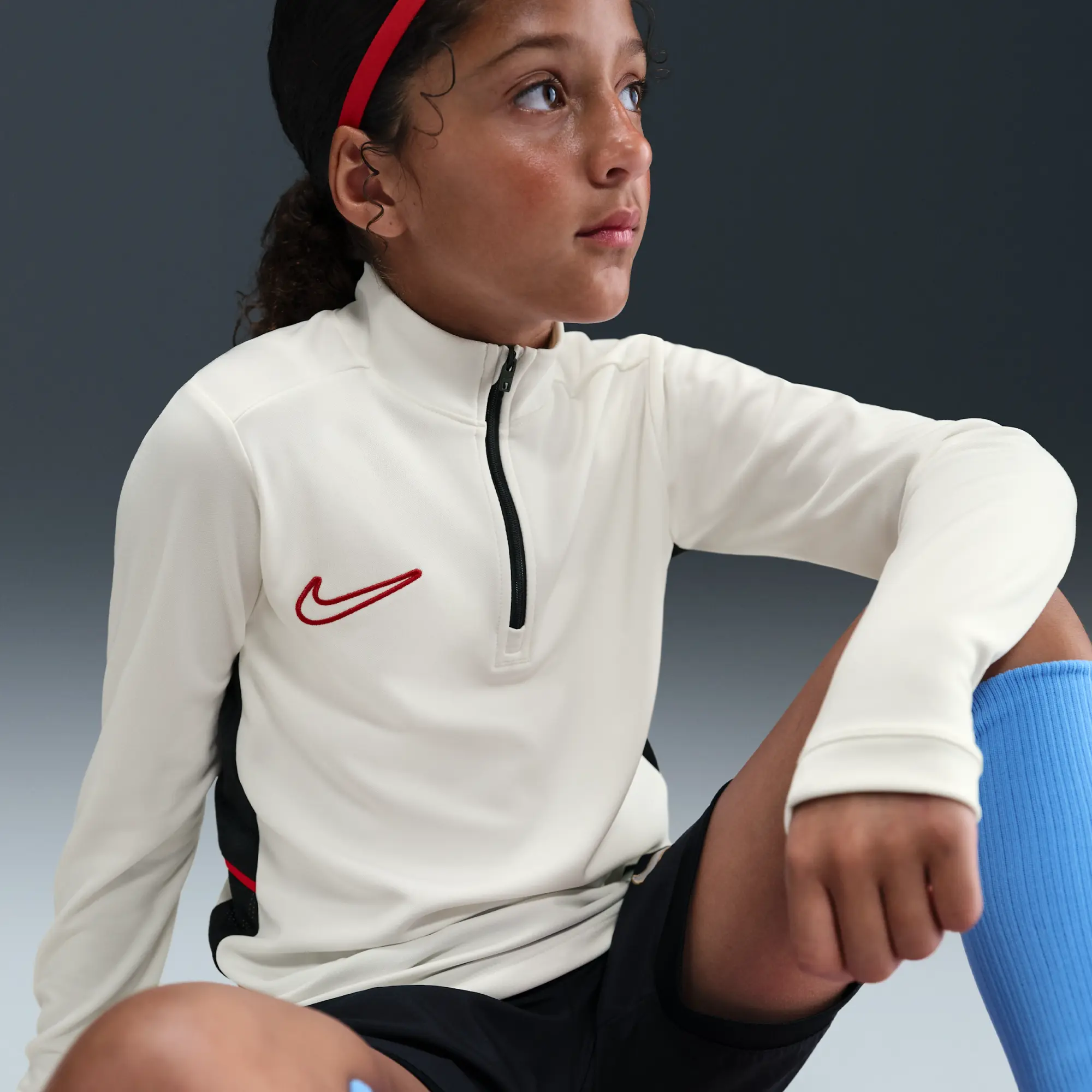 Nike Academy Older Kids' Dri-FIT Long-Sleeve 1/4-Zip Football Drill Top - White - Polyester
