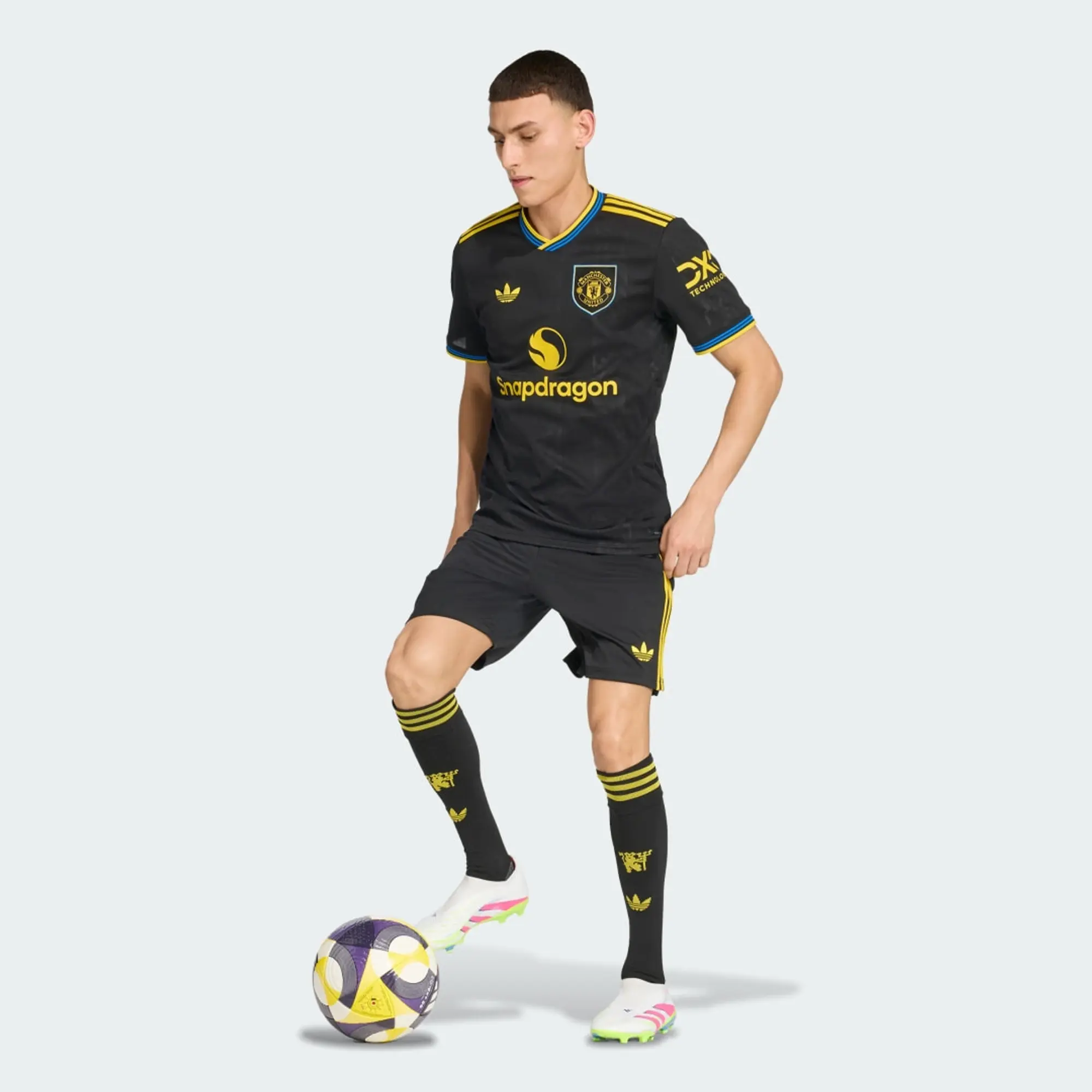 adidas Manchester United 25/26 Third Shorts