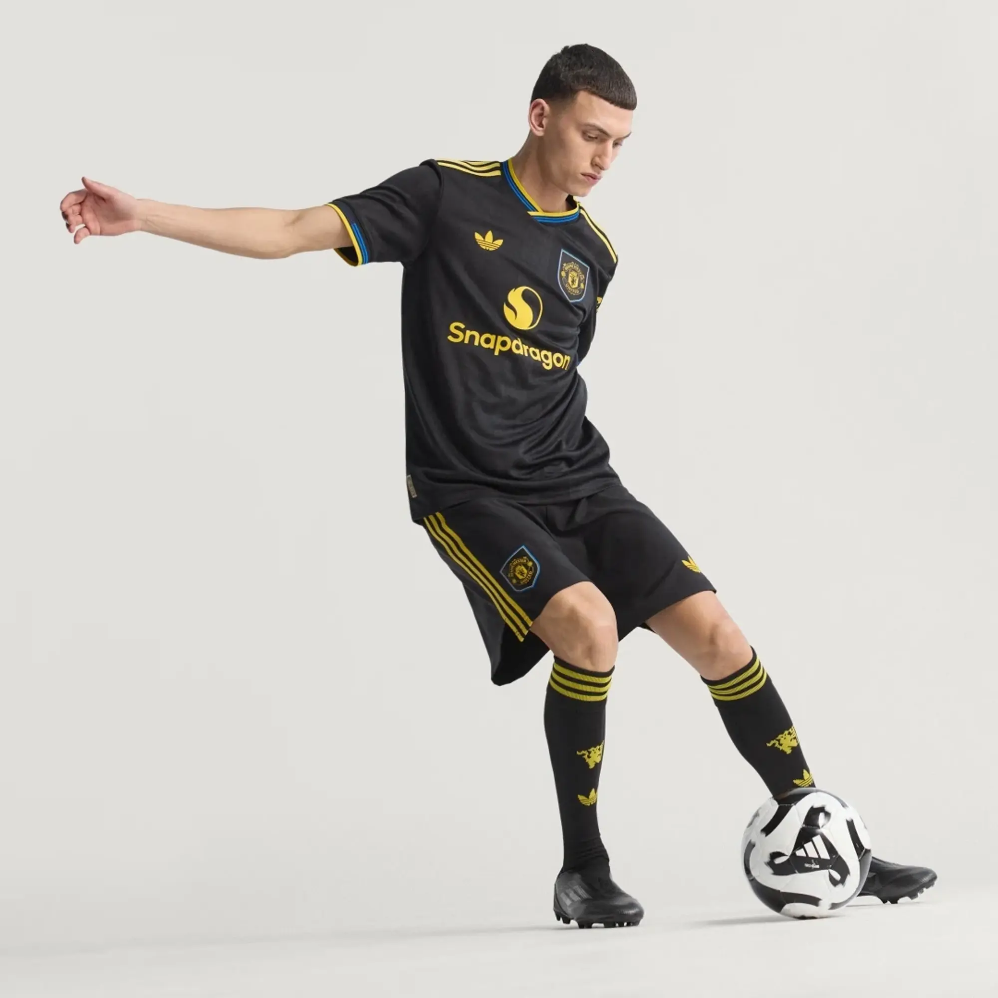 adidas Manchester United 25/26 Third Authentic Jersey