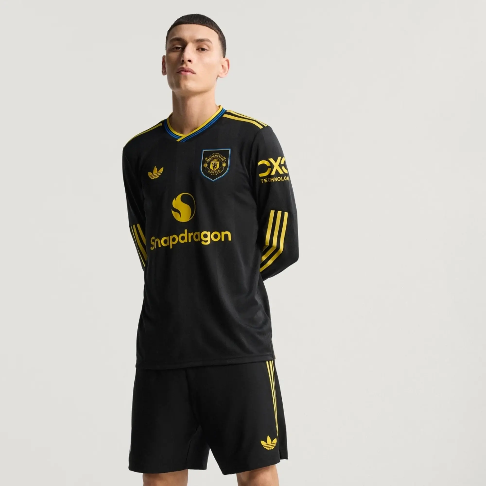 adidas Manchester United 25/26 Long Sleeve Third Authentic Jersey