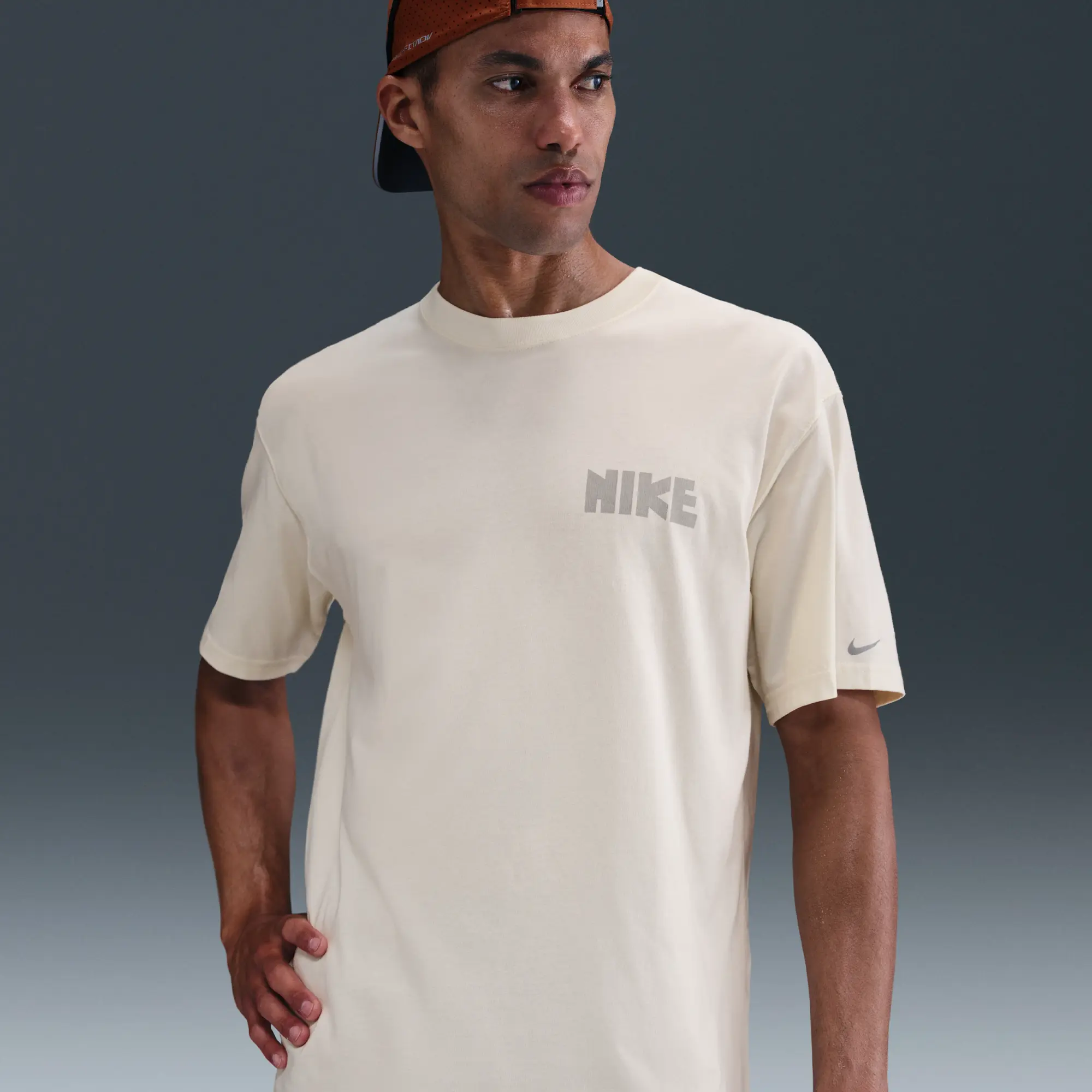 Nike Men's Running T-Shirt - Brown - Cotton