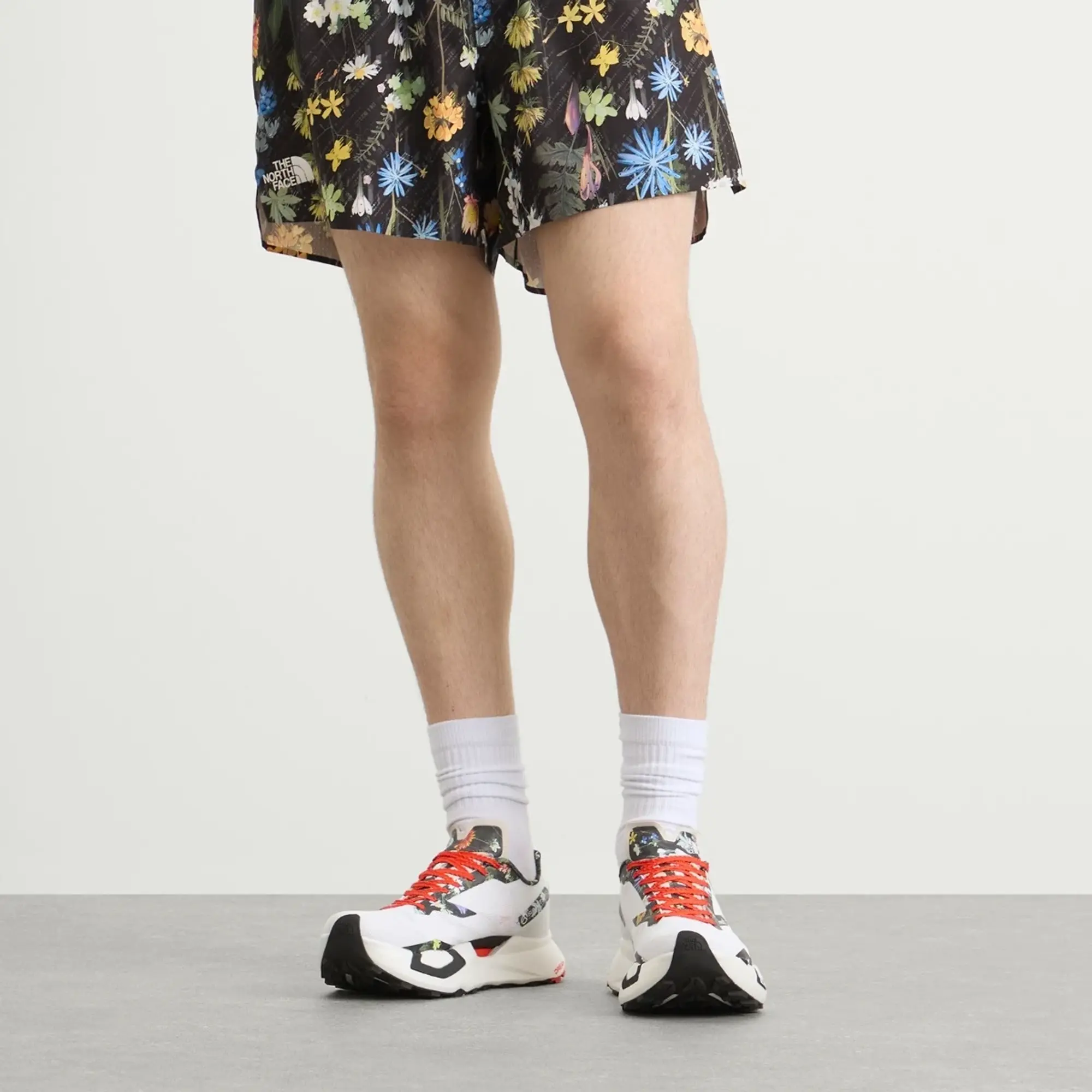 The North Face Men's Summit Series Vectiv Pro 3 Race Edition Sneak Tnf Black/White Alpine Floral