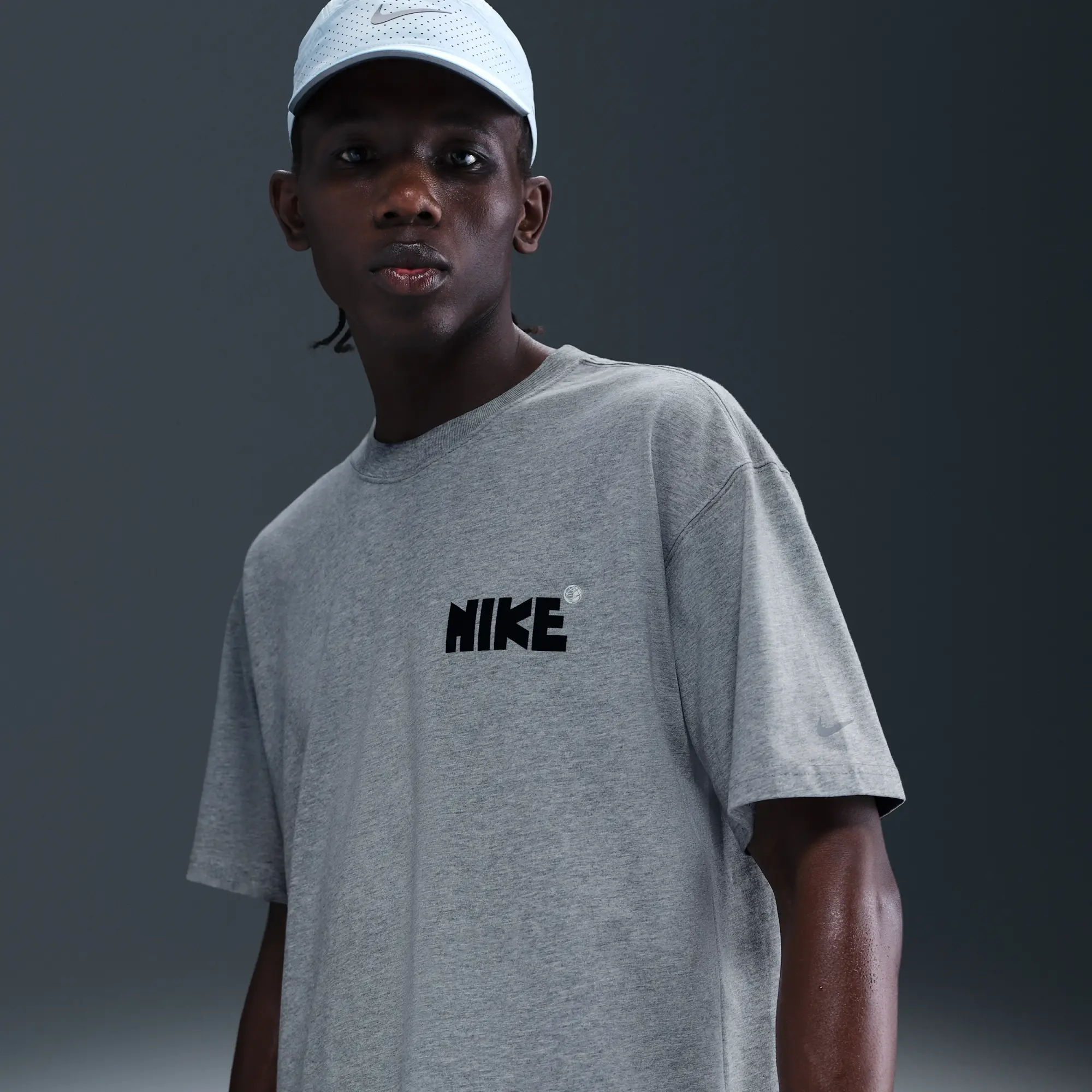 Nike Men's Running T-Shirt - Grey - Cotton