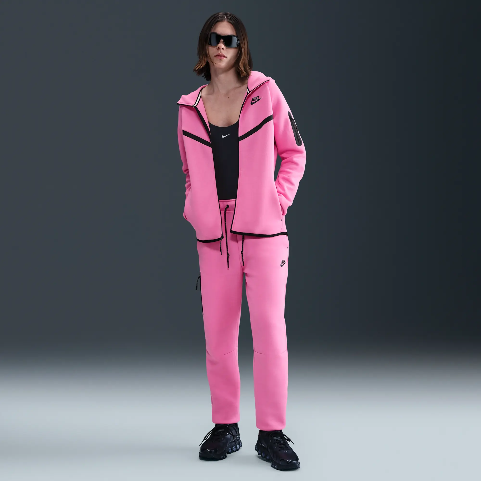 Nike Sportswear Tech Fleece Women's Mid-Rise Joggers - Pink - Cotton/Polyester