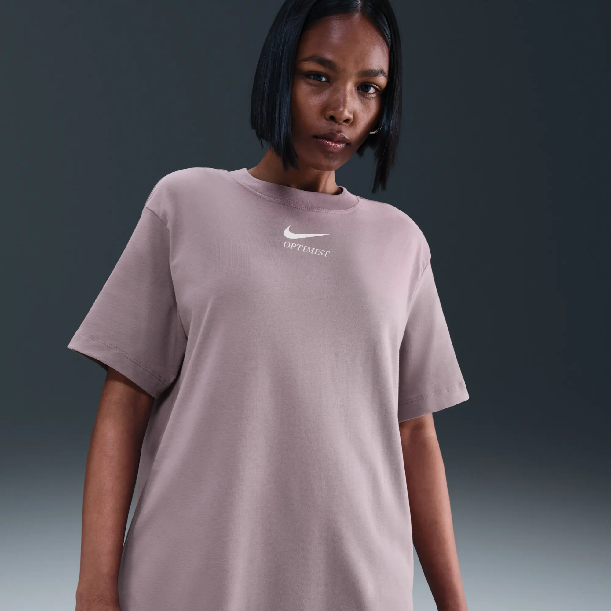 Nike Sportswear Women's T-Shirt - Pink