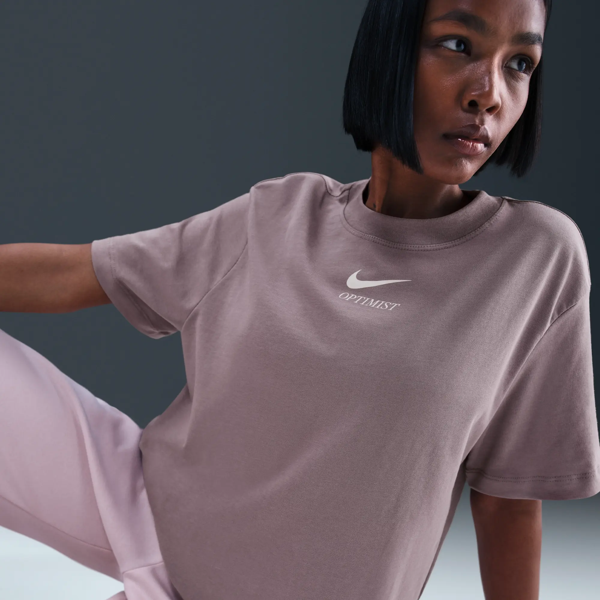 Nike Sportswear Women's T-Shirt - Pink