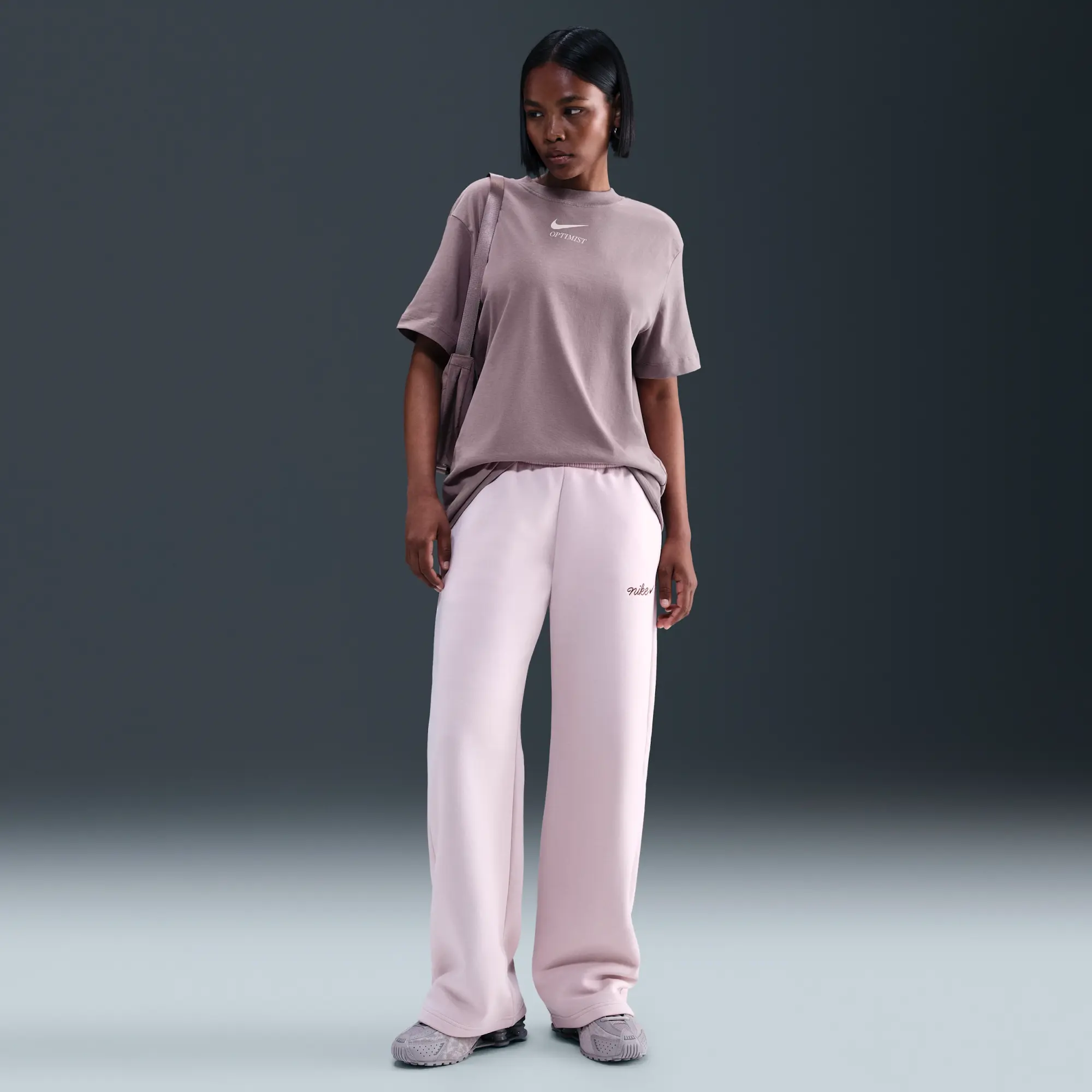 Nike Sportswear Women's T-Shirt - Pink