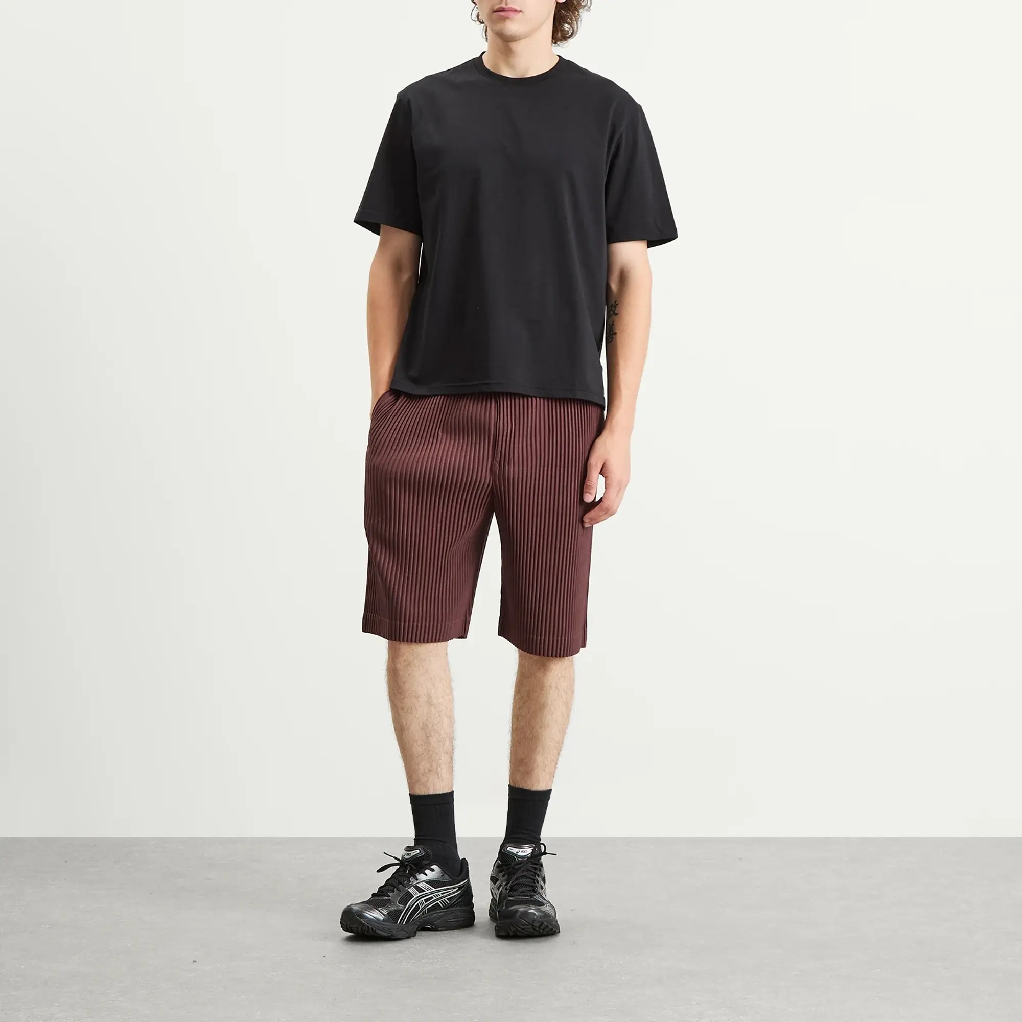 Homme Plissé Issey Miyake Men's Shorts Brown