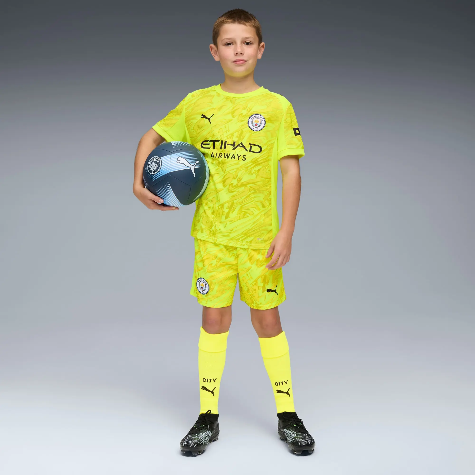 PUMA Manchester City 25/26 Goalkeeper Shorts Youth, Yellow Alert, size 11-12 Youth