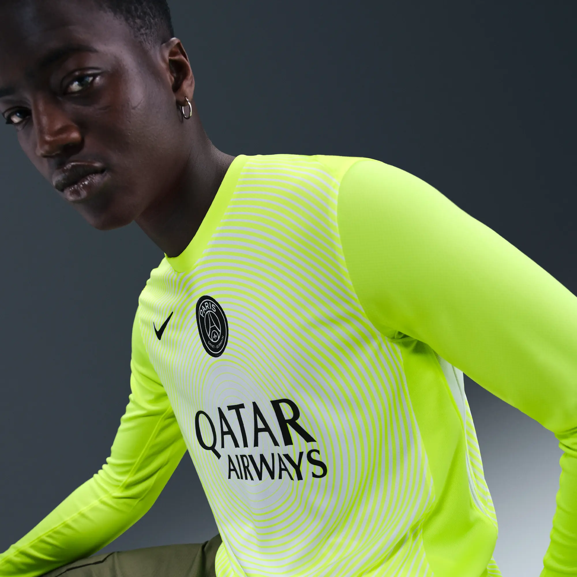 Paris Saint-Germain 2025/26 Stadium Goalkeeper Third Men's Nike Dri-FIT Football Replica Shirt - Yellow - Polyester