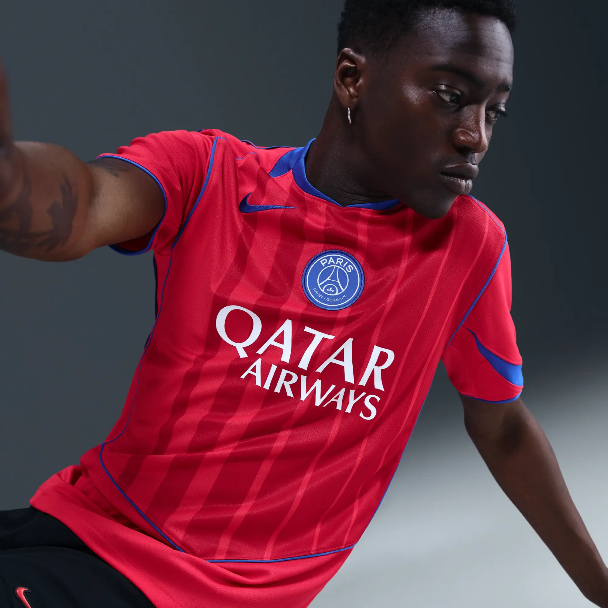 Paris Saint-Germain 2025/26 Stadium Third Men's Nike Dri-FIT Total 90 Football Replica Shirt - Red - Polyester