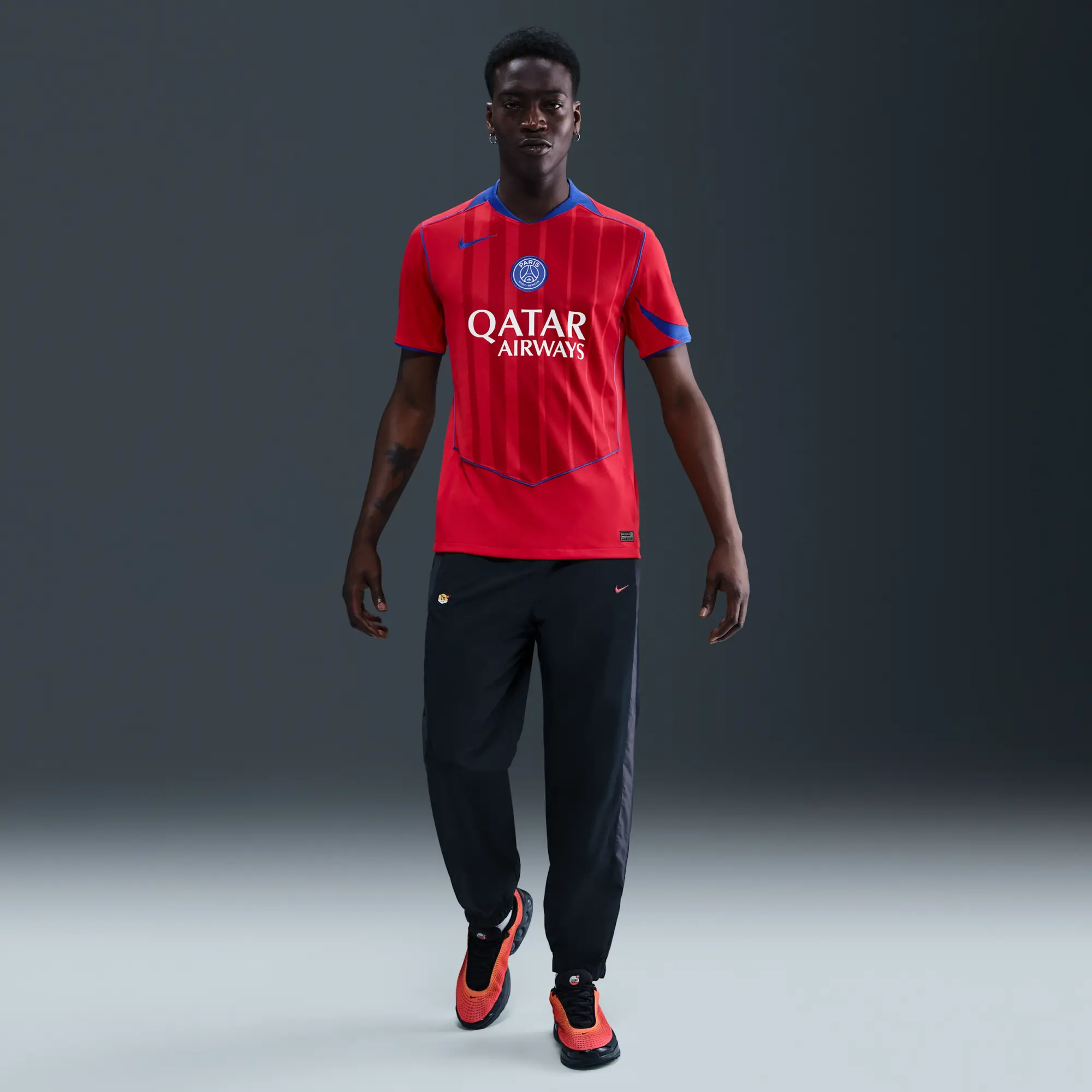 Paris Saint-Germain 2025/26 Stadium Third Men's Nike Dri-FIT Total 90 Football Replica Shirt - Red - Polyester
