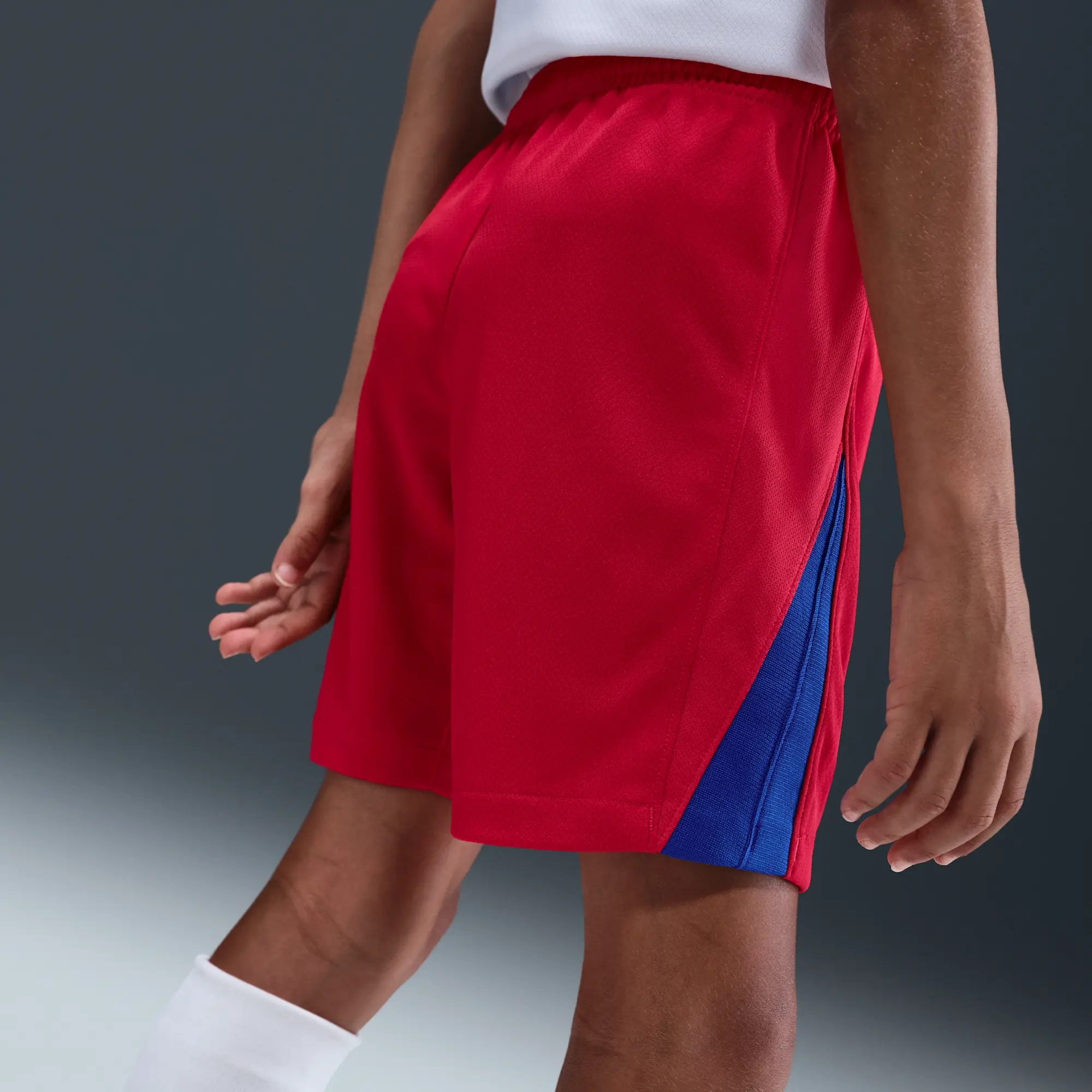 PSG 2025/26 Stadium Third Older Kids' Nike Dri-FIT Total 90 Football Replica Shorts - Red - Polyester