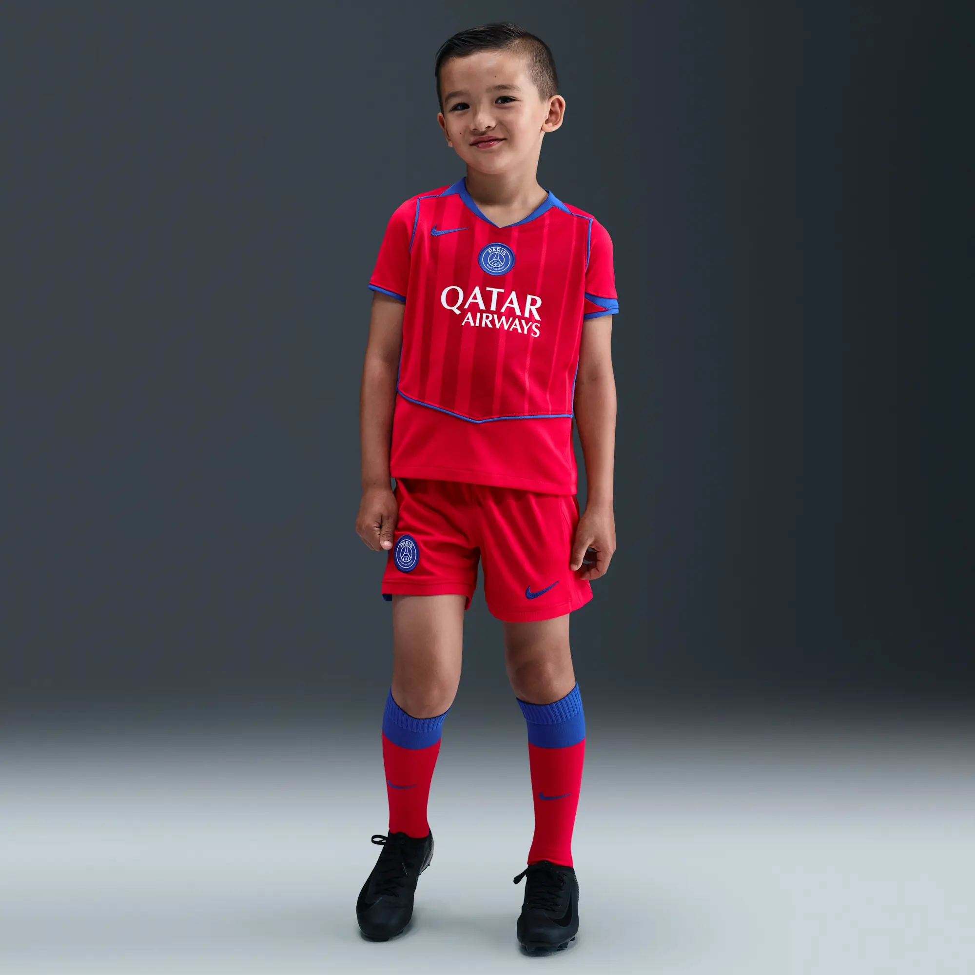 Paris Saint-Germain 2025/26 Stadium Third Younger Kids' Nike Dri-FIT Total 90 Football 3-Piece Kit - Red - Polyester