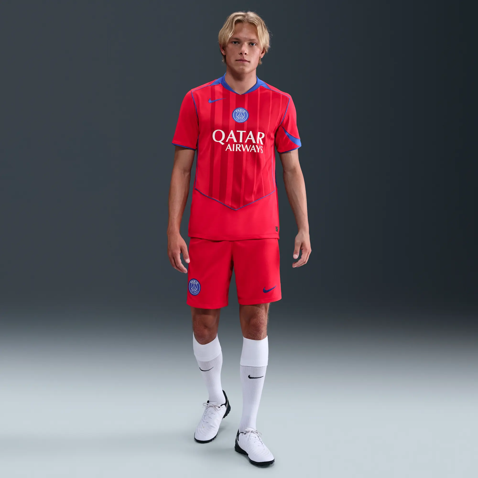 PSG 2025/26 Stadium Third Men's Nike Dri-FIT Total 90 Football Replica Shorts - Red - Polyester