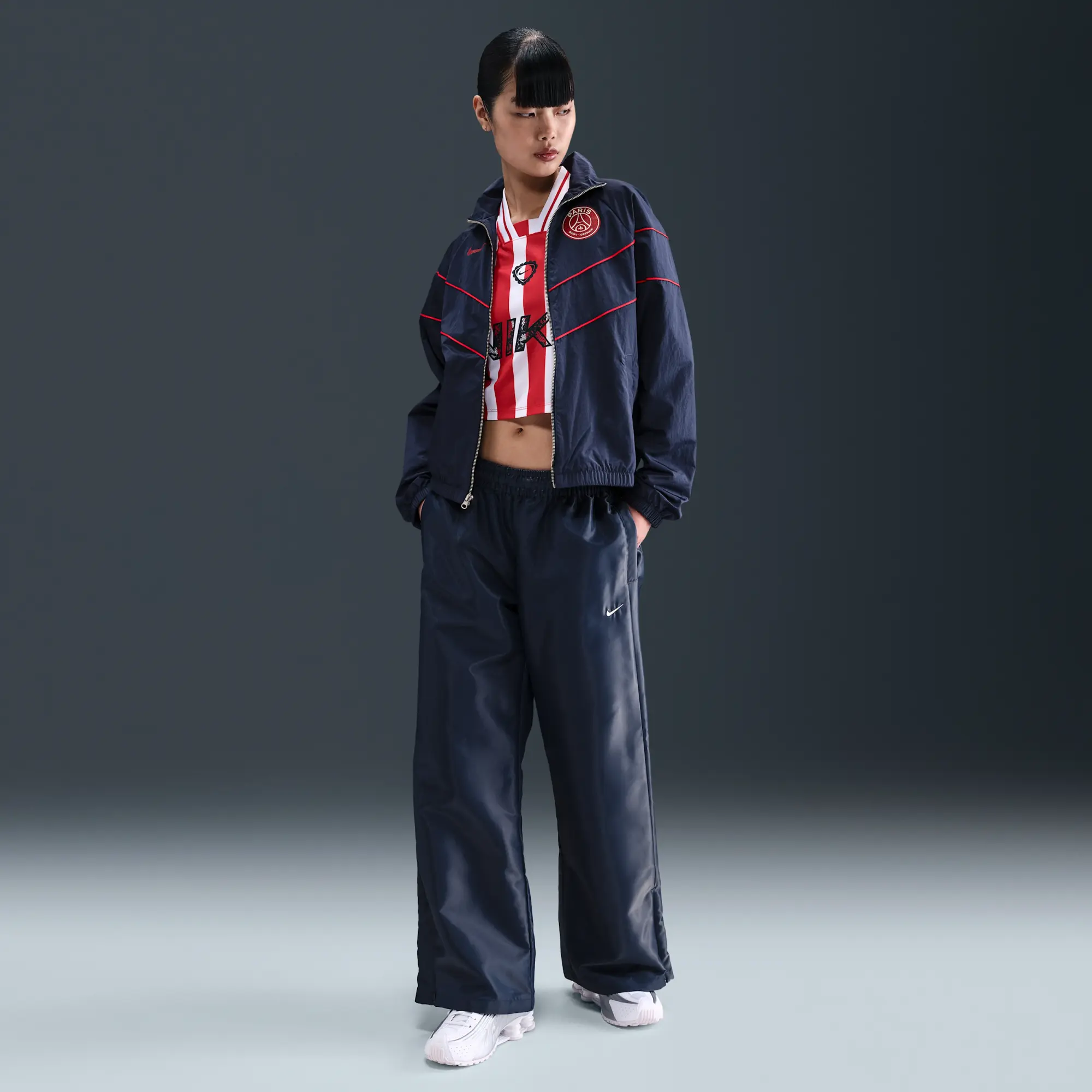 Paris Saint-Germain Windrunner Women's Nike Football UV Woven Full-Zip Jacket - Blue - Nylon