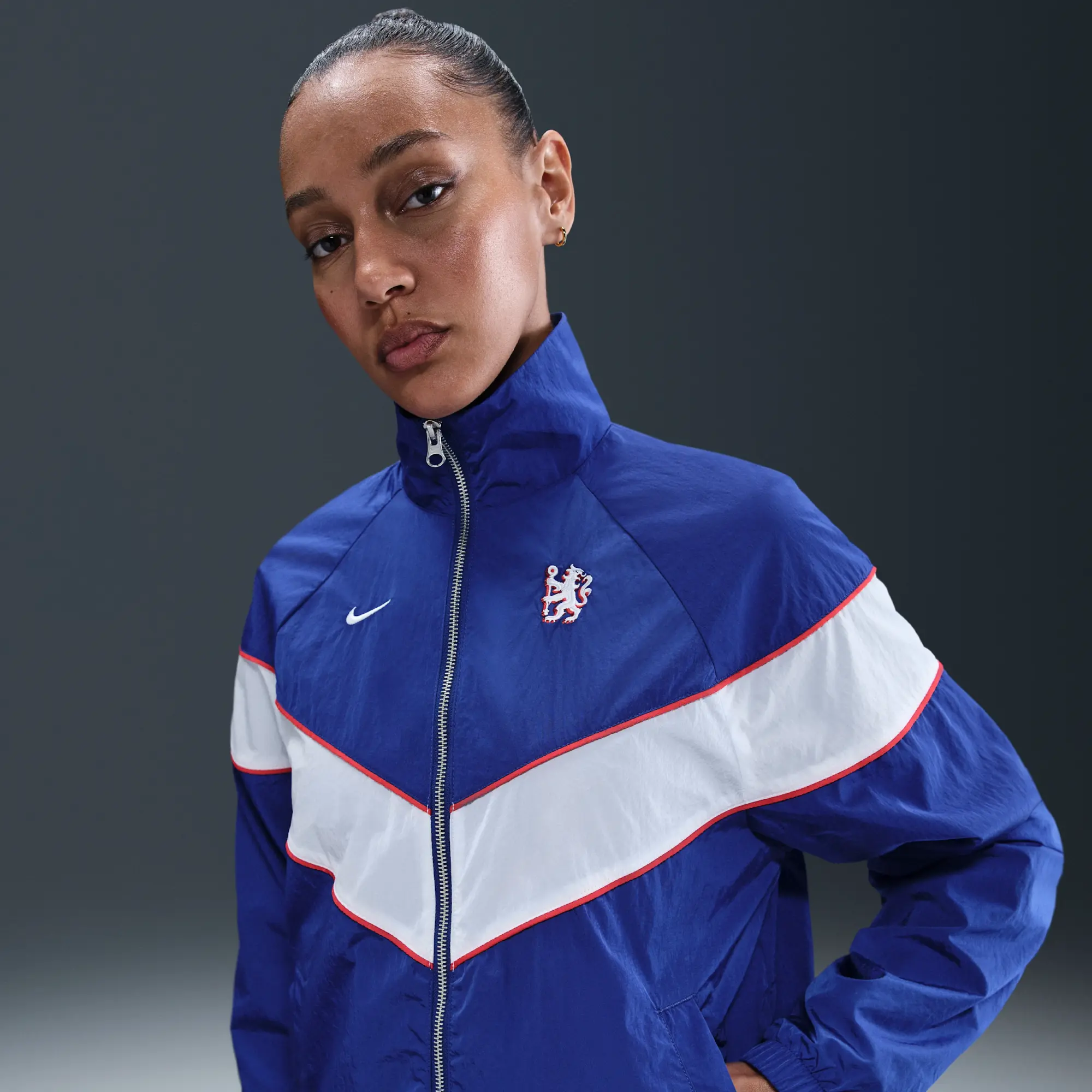 Chelsea F.C. Windrunner Women's Nike Football UV Woven Full-Zip Jacket - Blue - Nylon