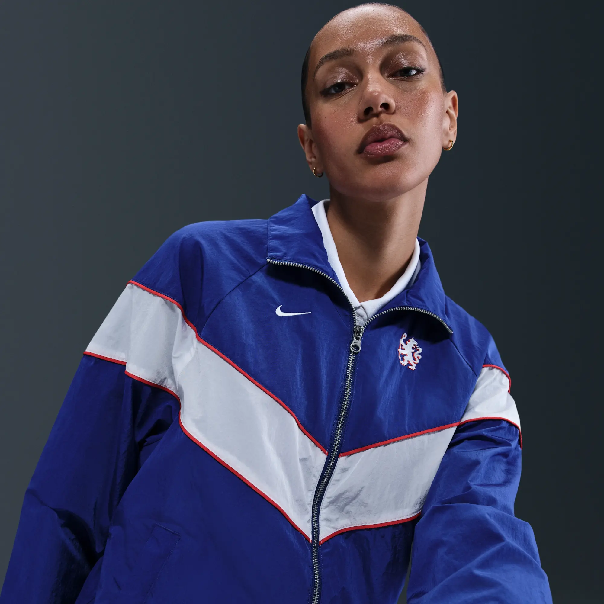 Chelsea F.C. Windrunner Women's Nike Football UV Woven Full-Zip Jacket - Blue - Nylon