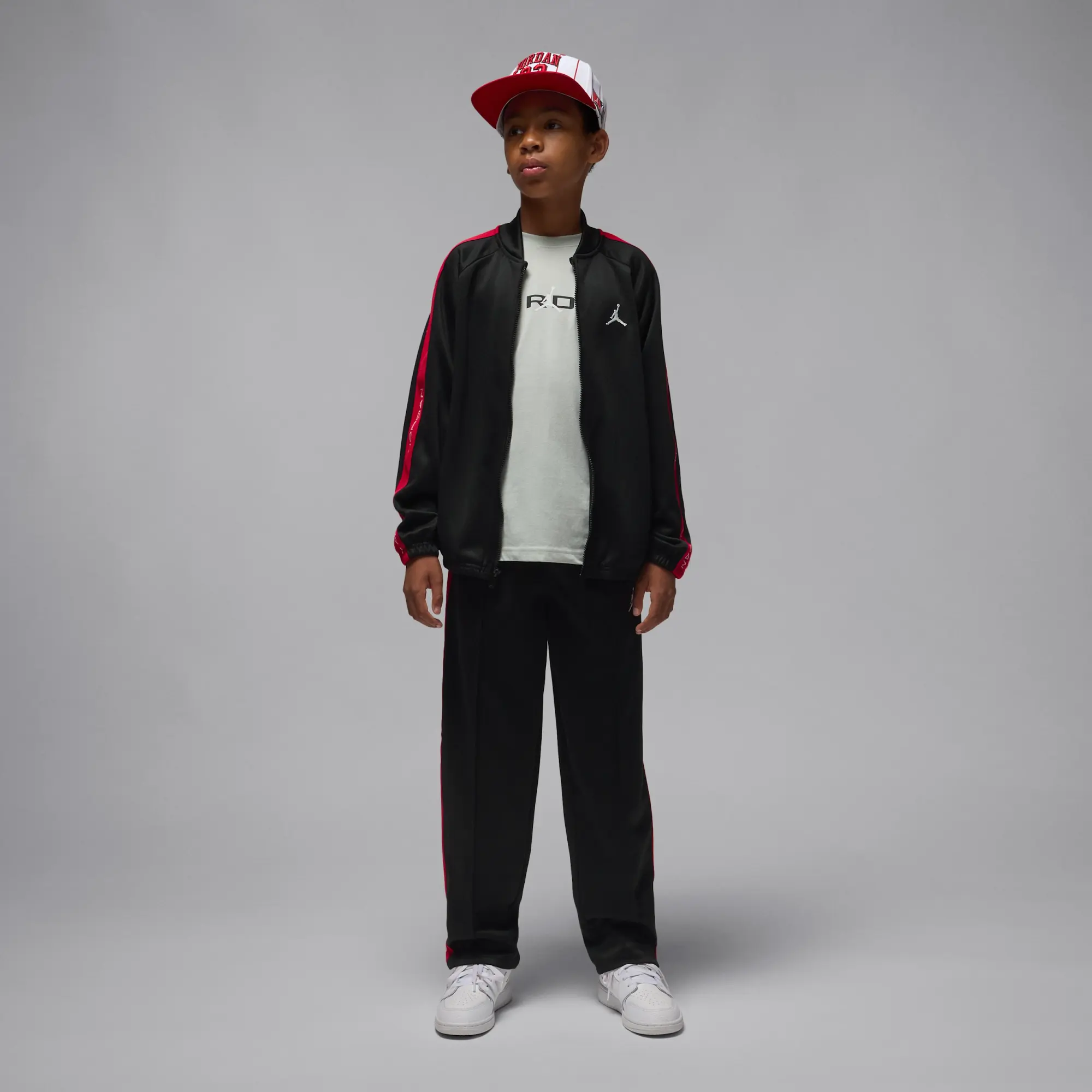 Nike Jordan Essentials Older Kids' Tracksuit Jacket - Black