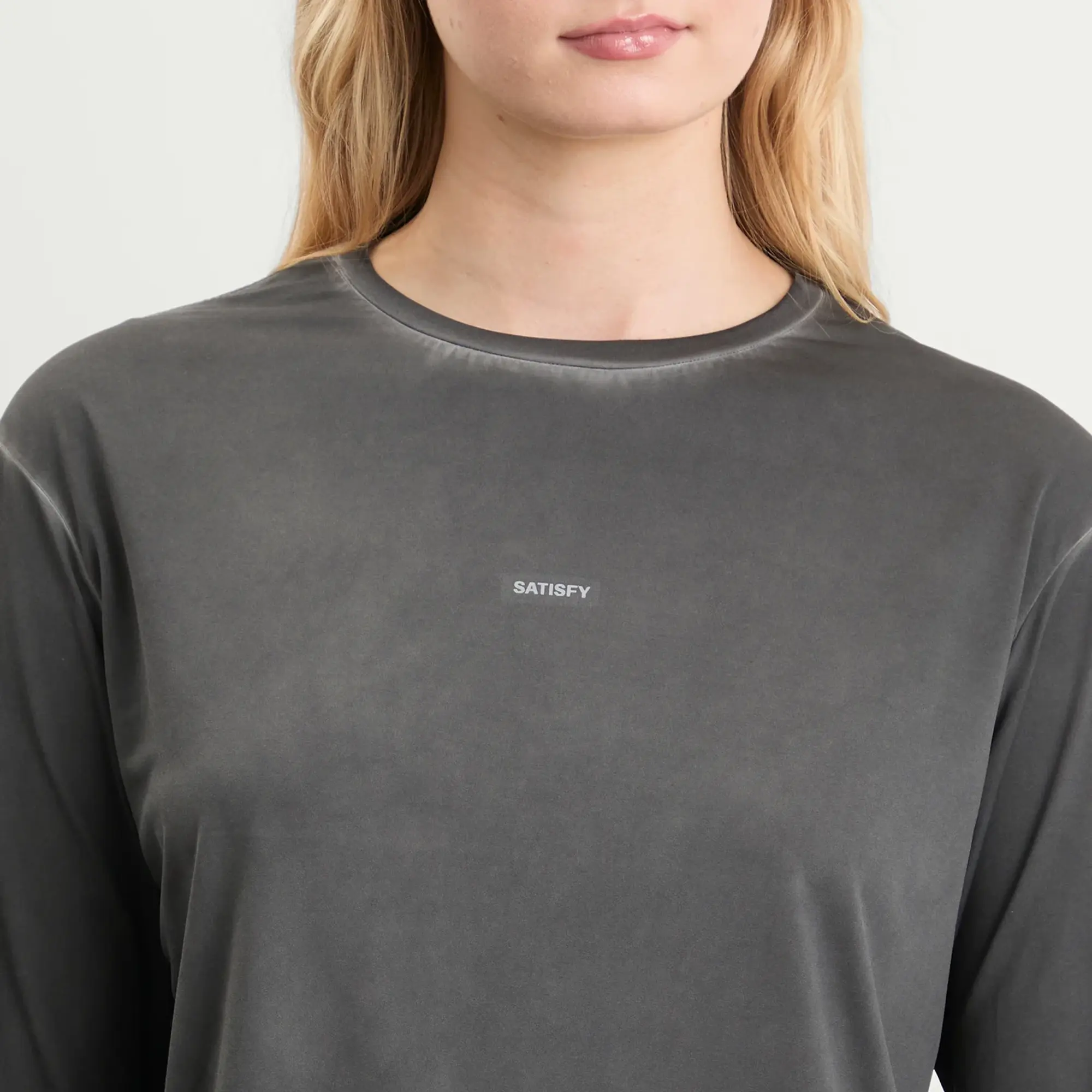 Satisfy Women's Auralite Long T-Shirt Pigment Black
