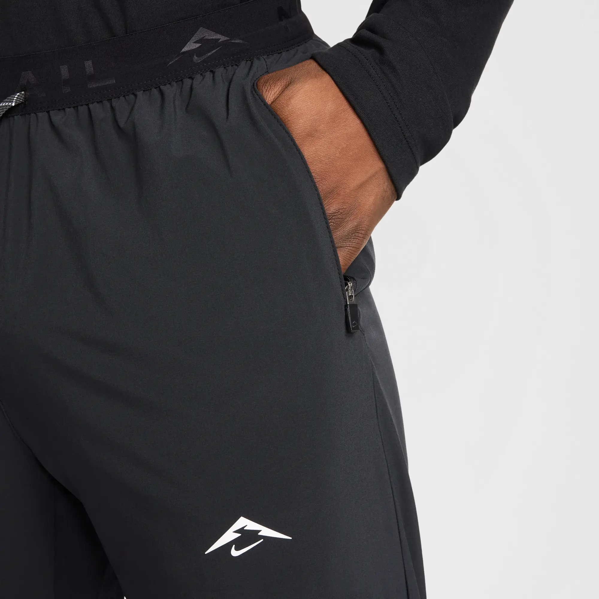 Nike Dawn Range Men's Dri-FIT Running Trousers - Black - Polyester/Elastane