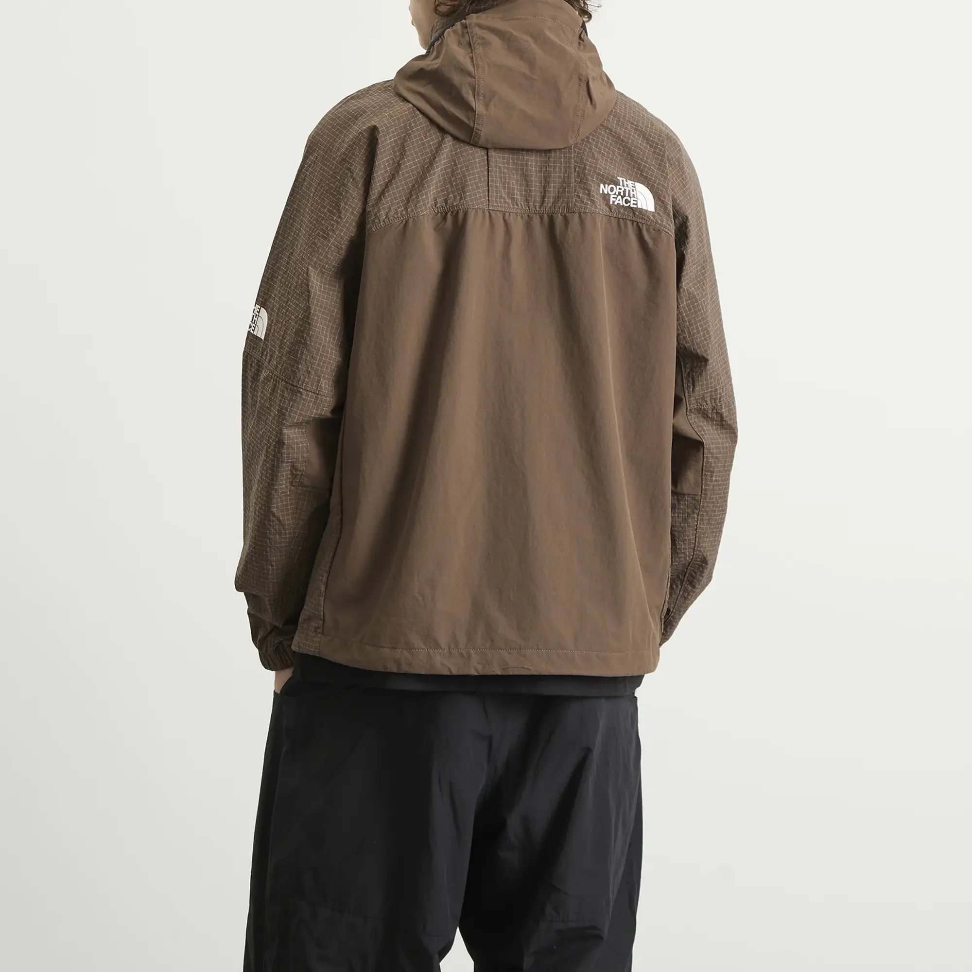 The North Face Men's HKE Utility Wind Jacket Smokey Brown