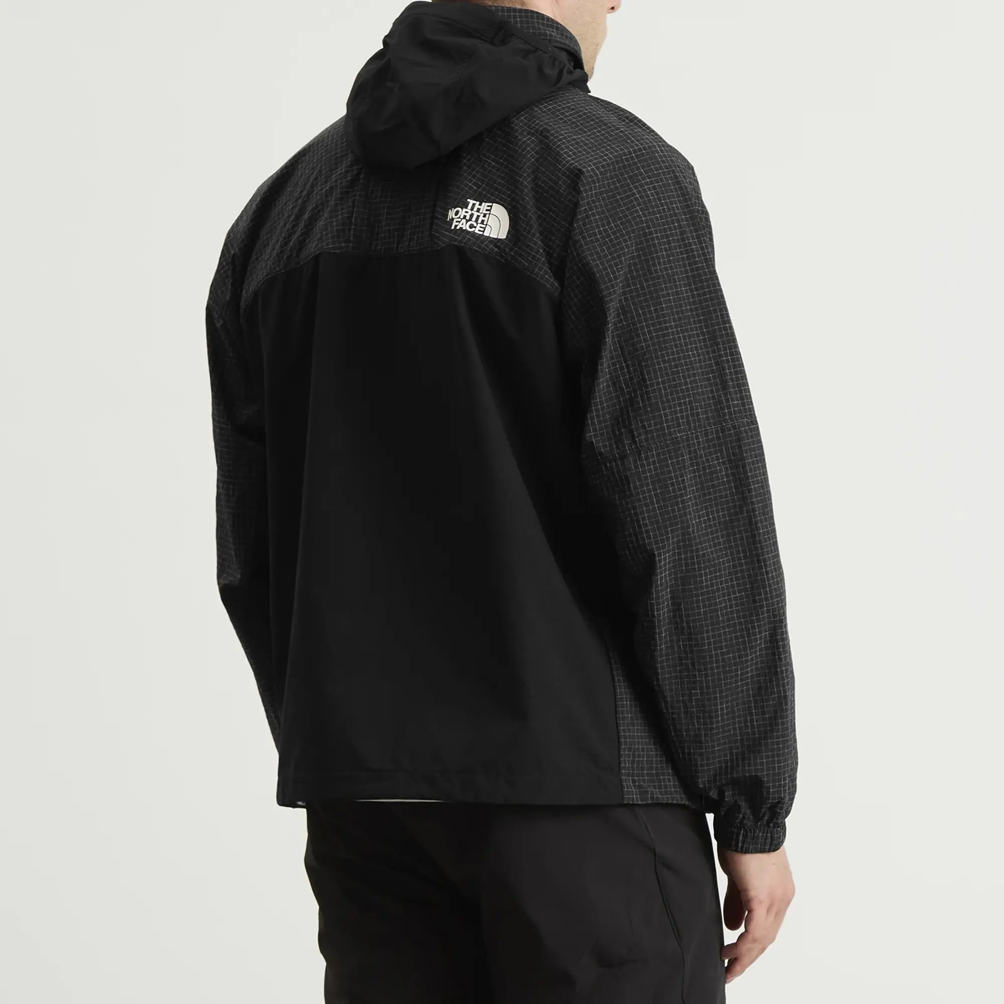 The North Face Men's HKE Utility Wind Jacket Tnf Black
