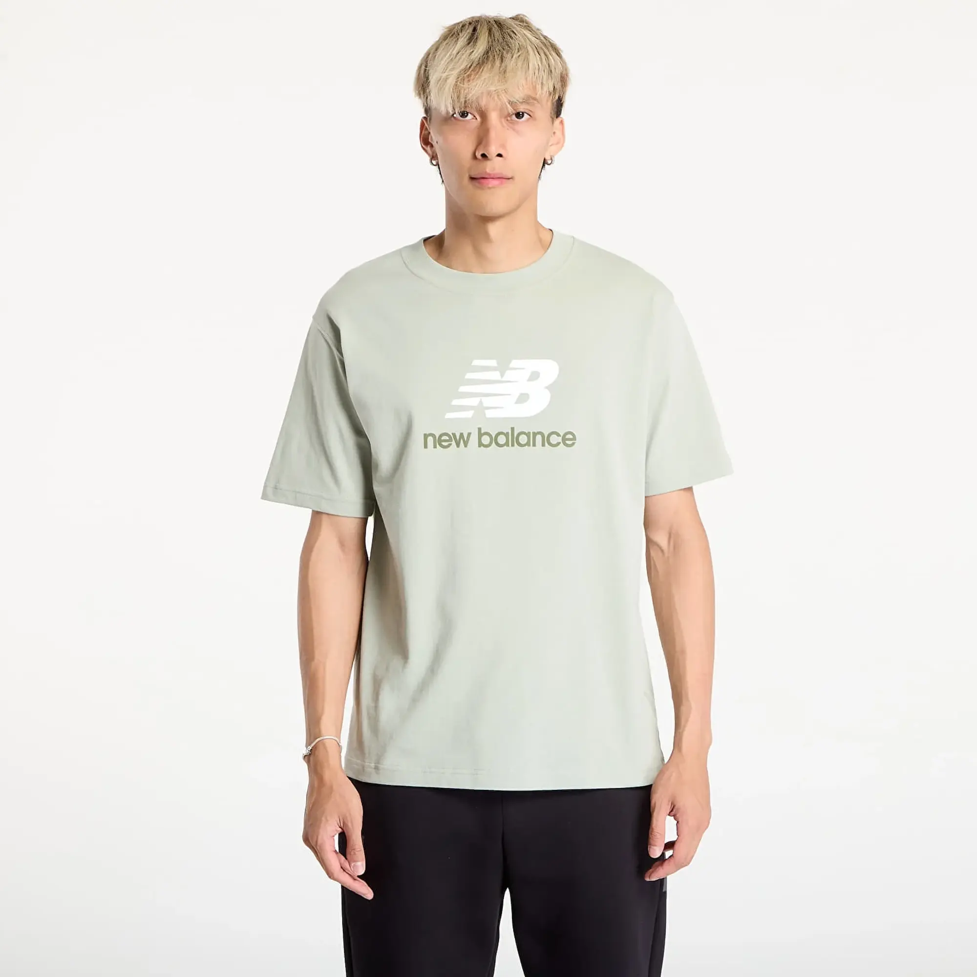 New Balance Men's Athletics Logo T-Shirt in Green Cotton