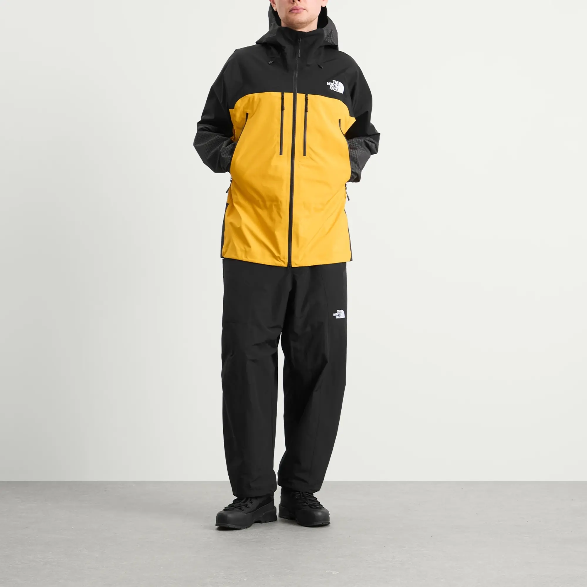 The North Face Men's Summit Series Mountain Gore-Tex Pro Jacket Summit Gold/Tnf Black