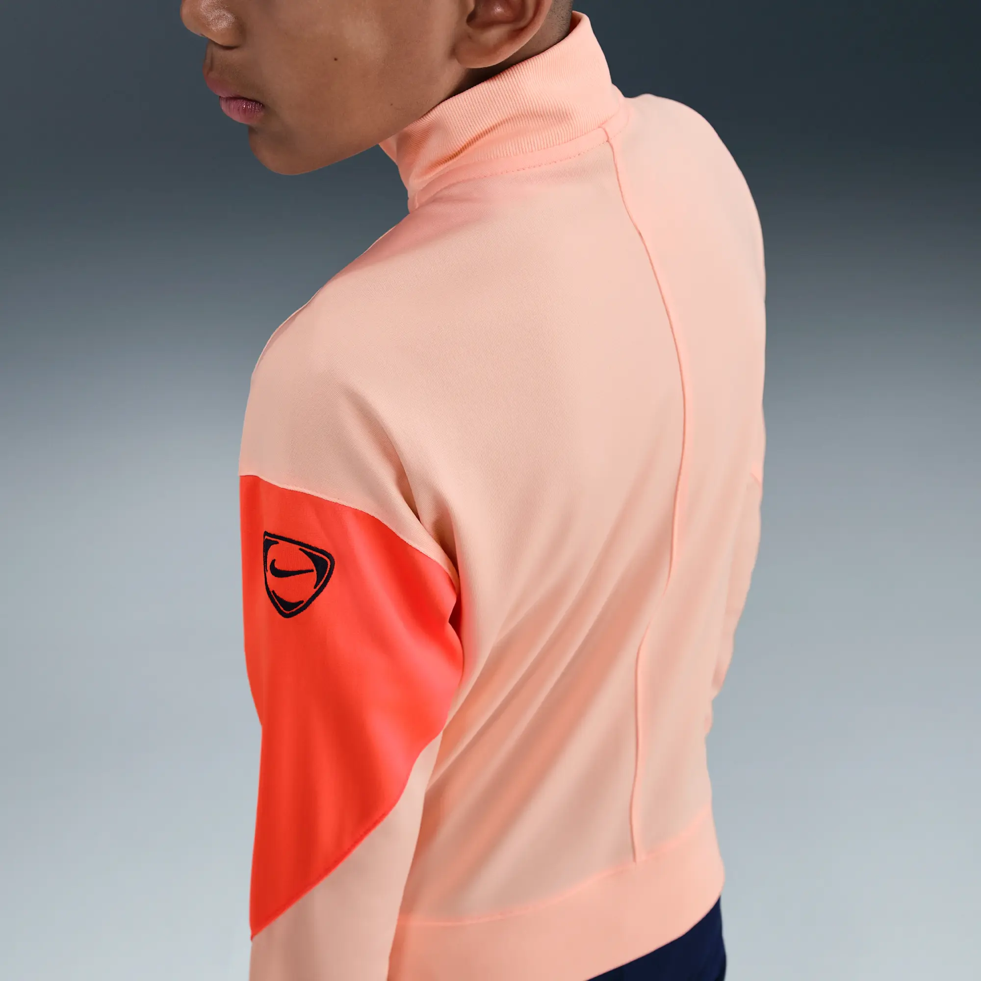 F.C. Barcelona Strike Third Older Kids' Nike Dri-FIT Total 90 Football Knit Tracksuit - Orange - Polyester